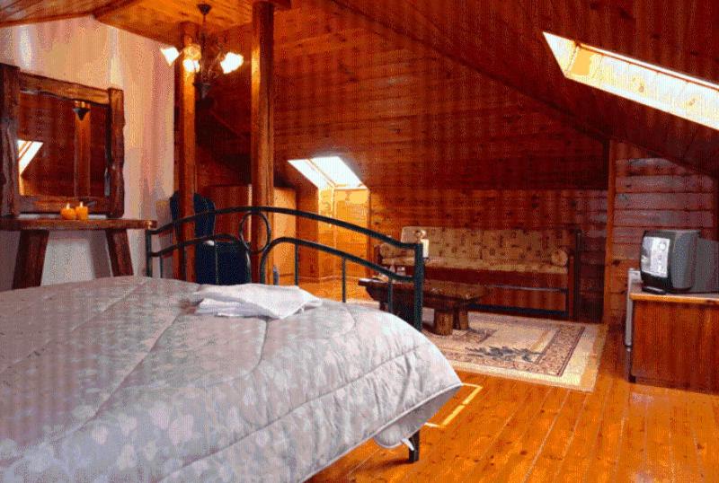 Standard Double or Twin Room - Photo 2