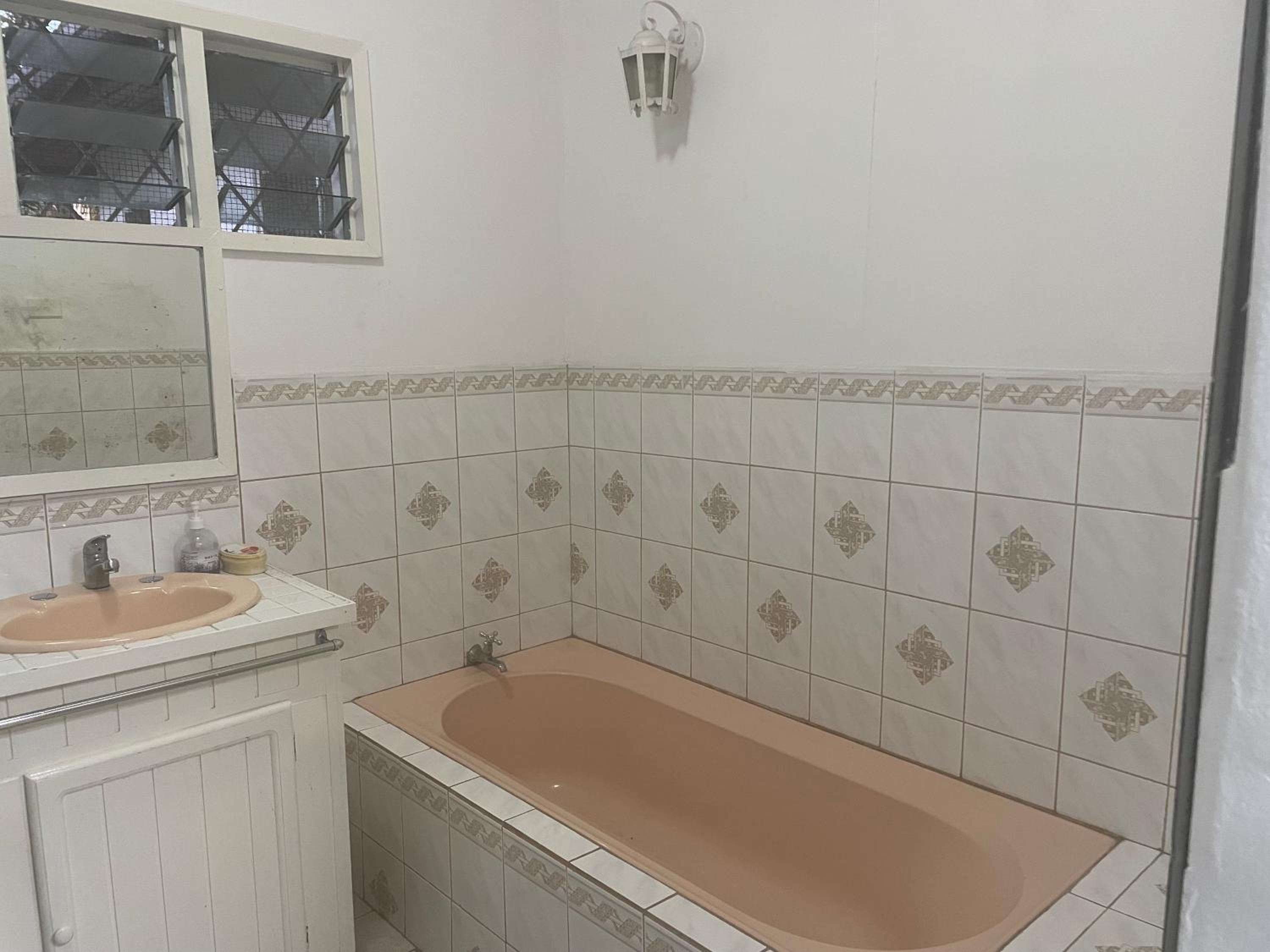 Quadruple Room with Bath photo 2