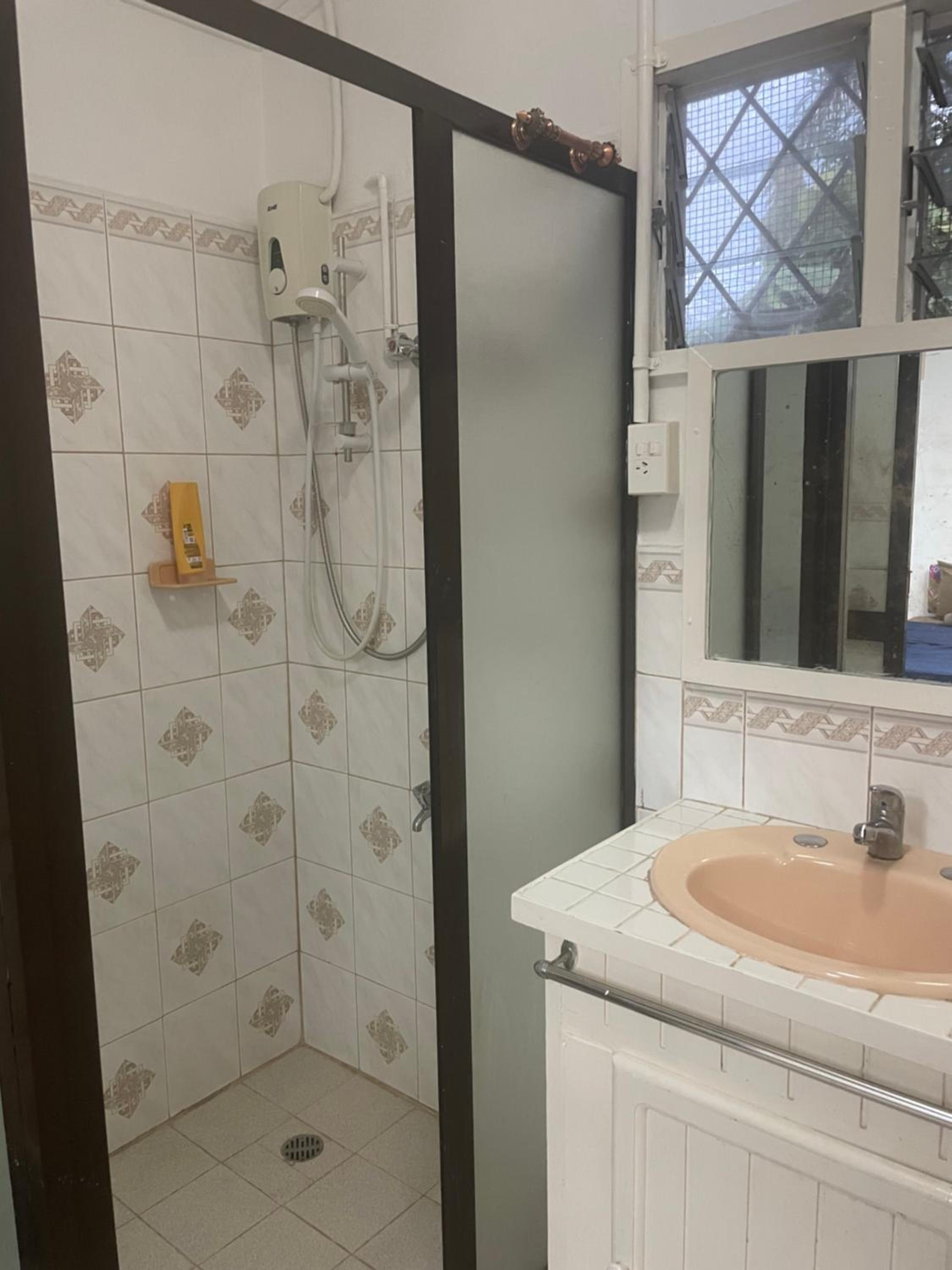 Quadruple Room with Bath photo 3