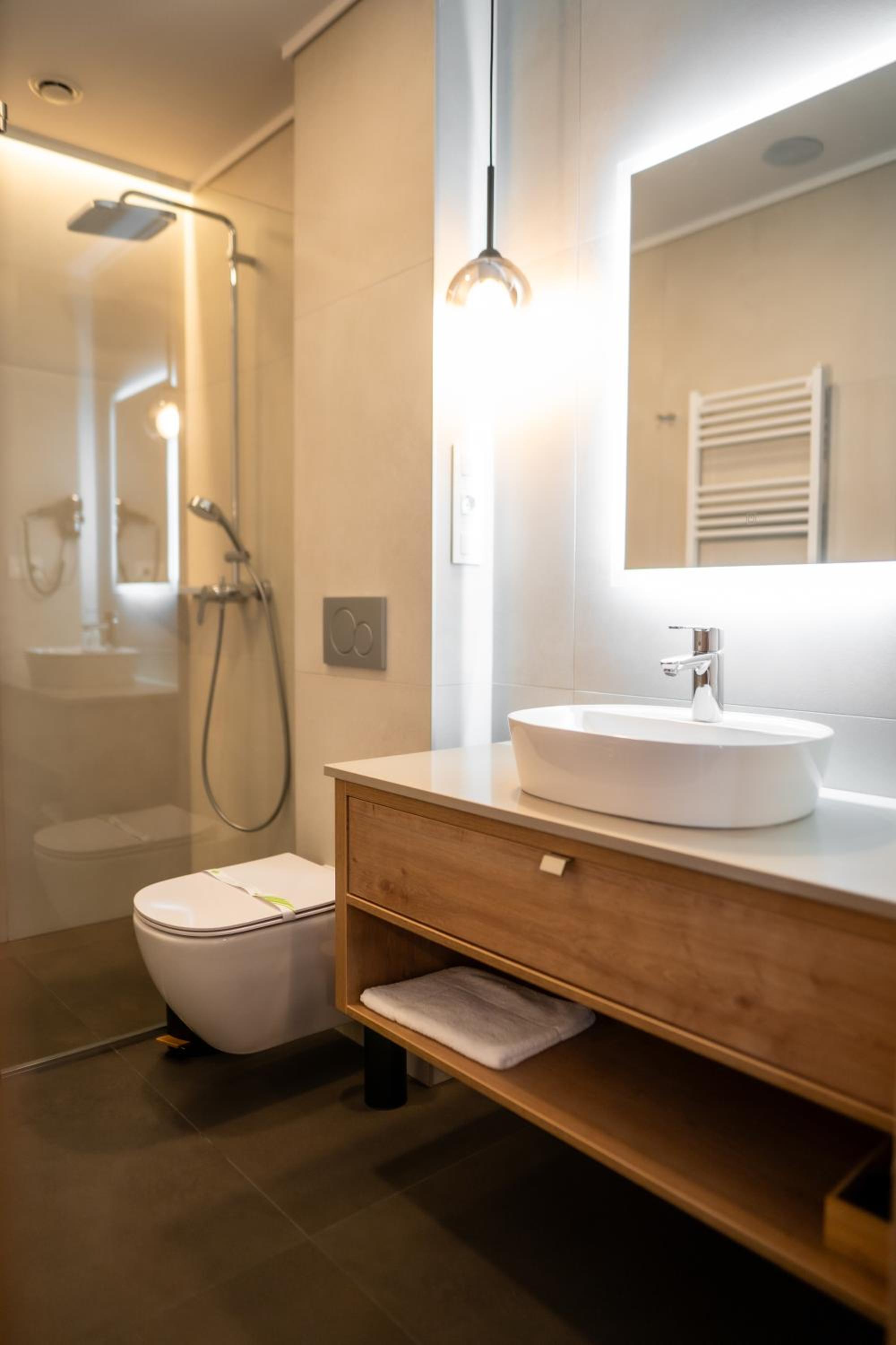 Deluxe Double Room with Balcony photo 3