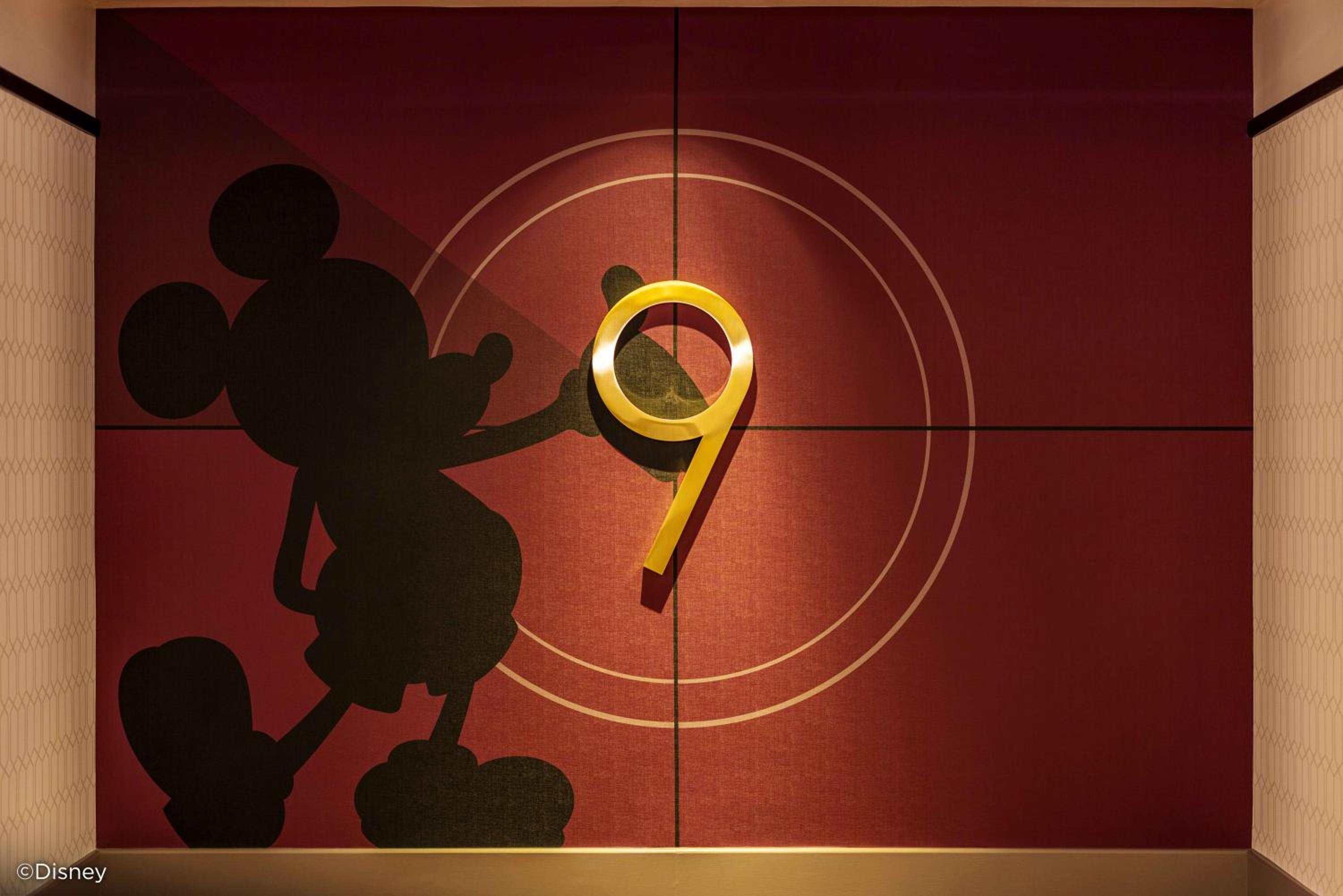 “Mickey and Friends” Standard Room with King Bed or Two Double Beds photo 1