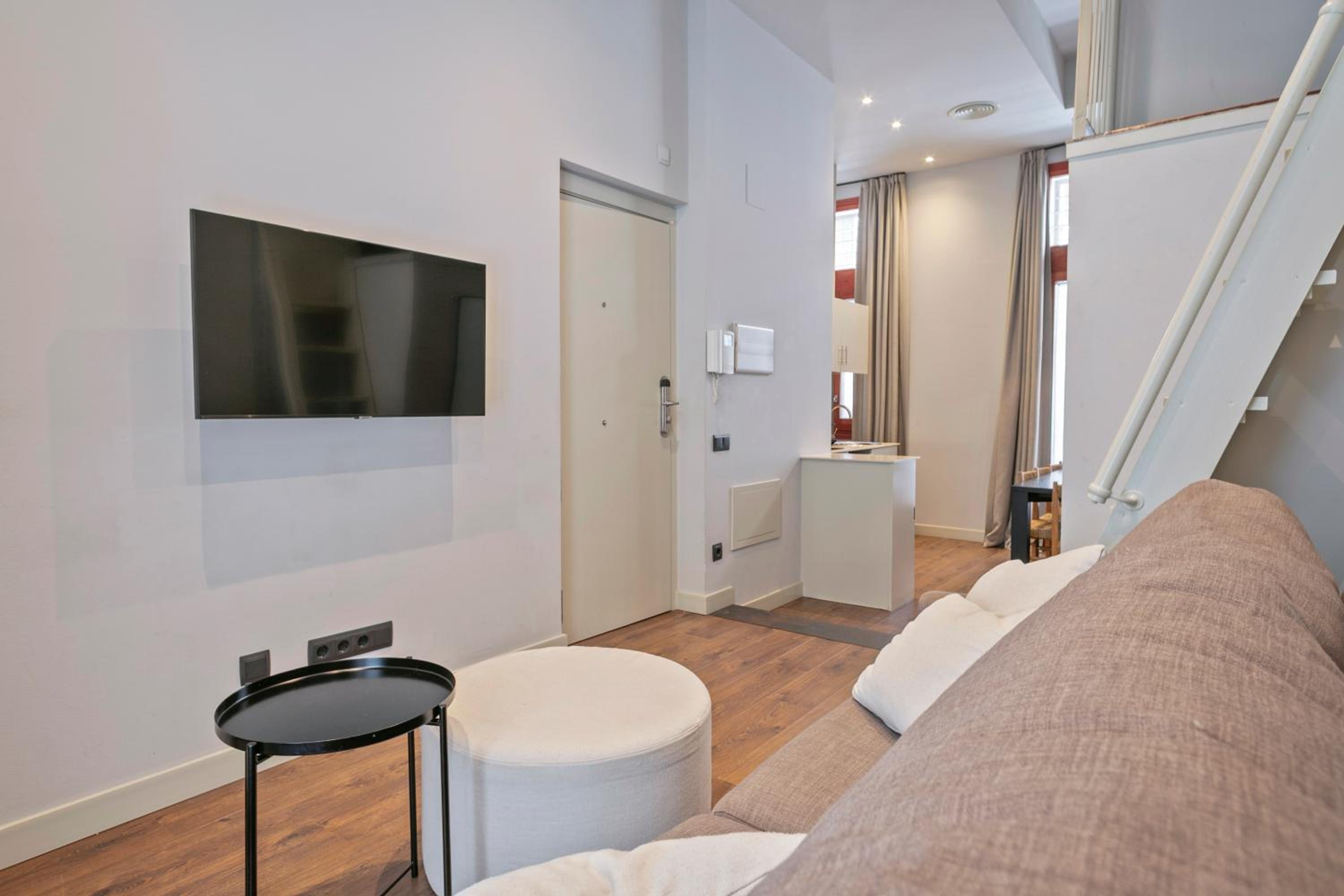 Superior Three-Bedroom Apartment photo 2