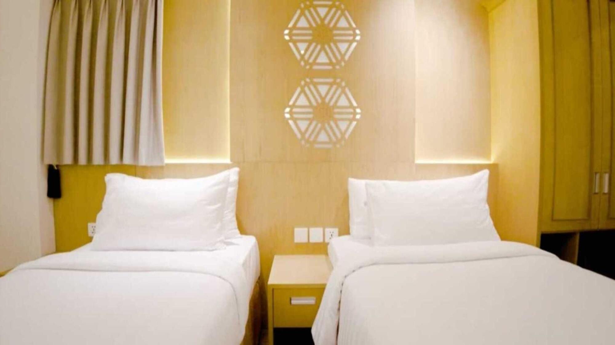 Standard Twin Room - Photo 1
