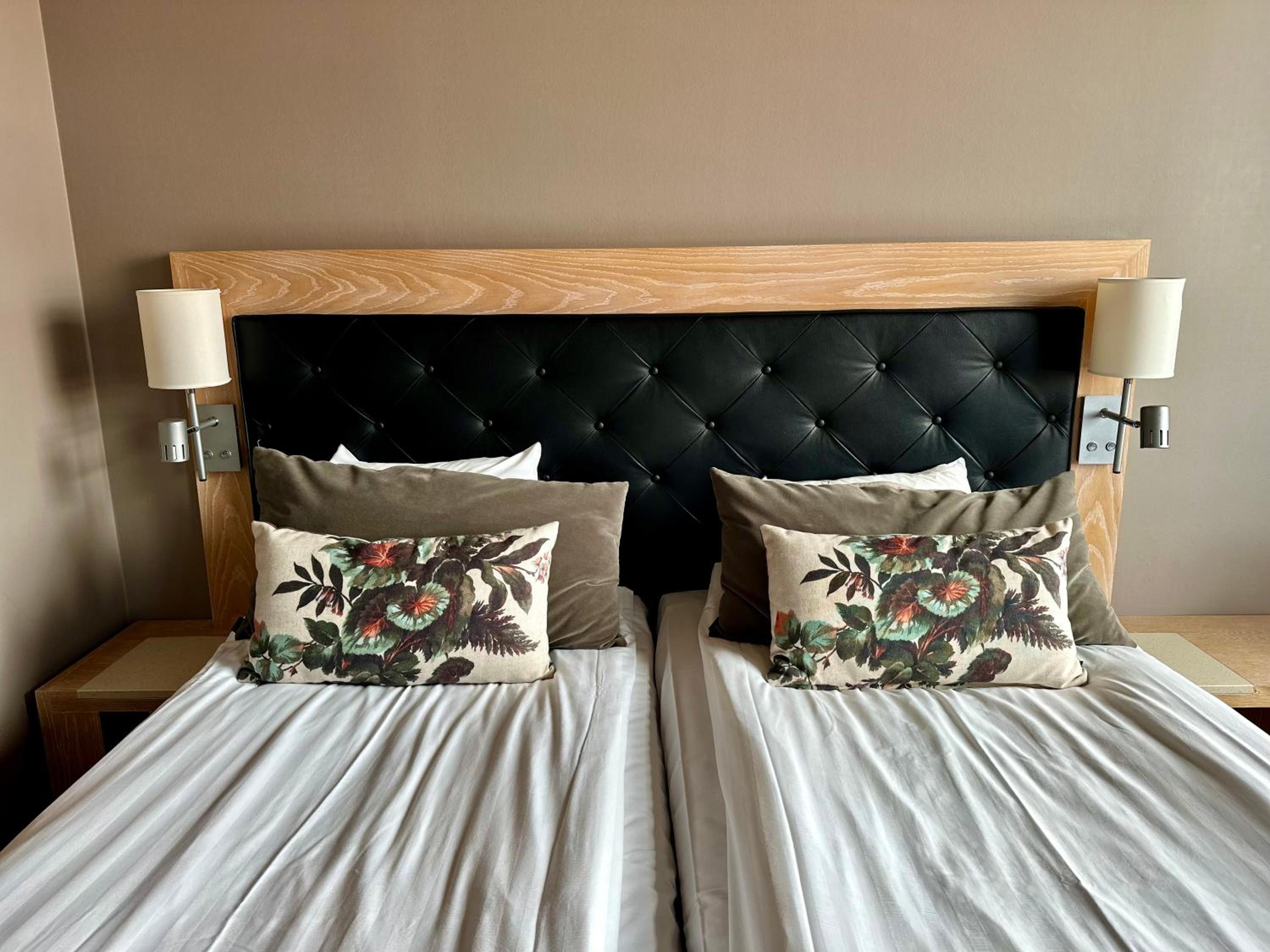 Standard Twin Room - Photo 1
