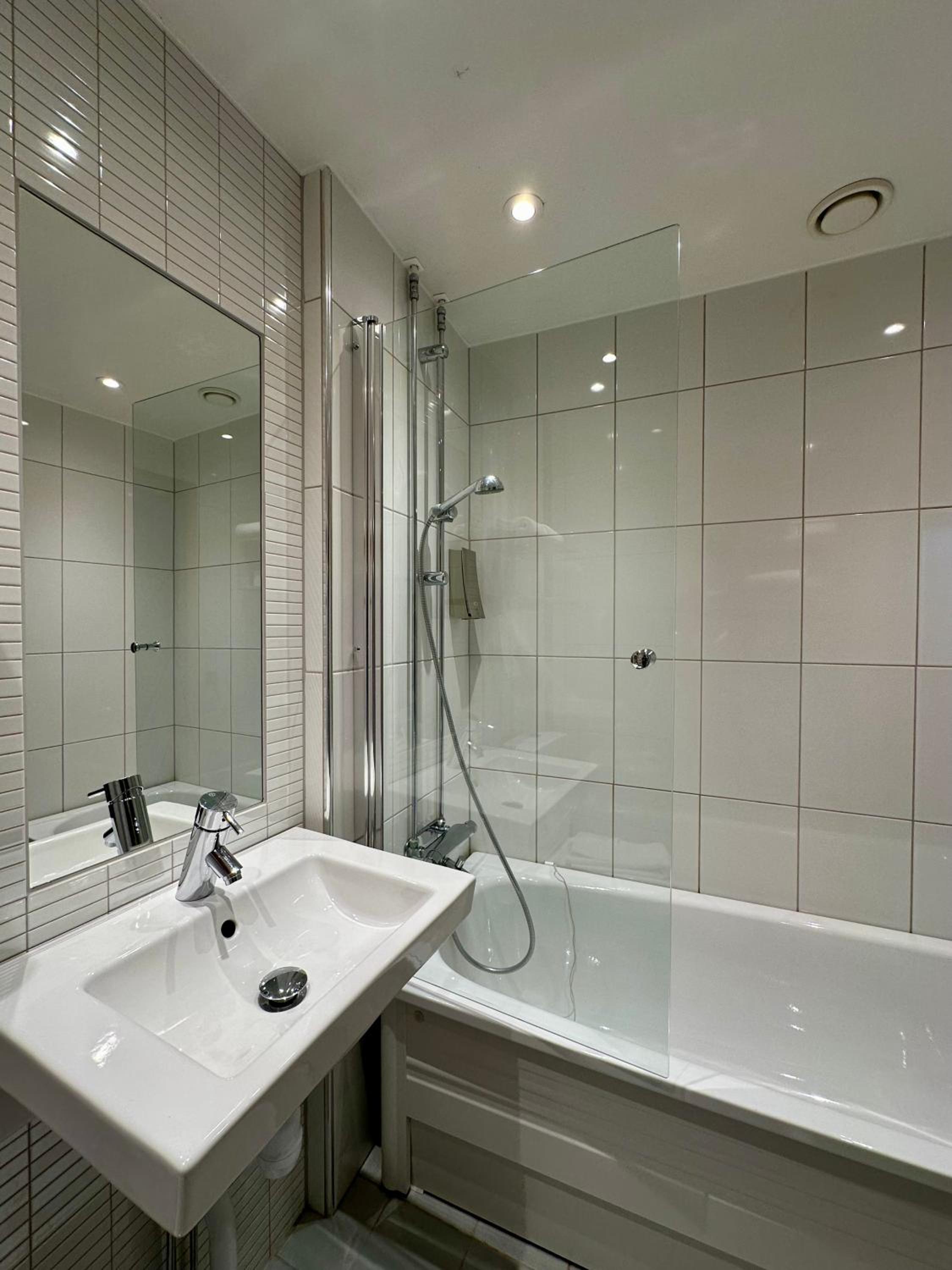 Superior Twin Quad Room Plus - Photo 6