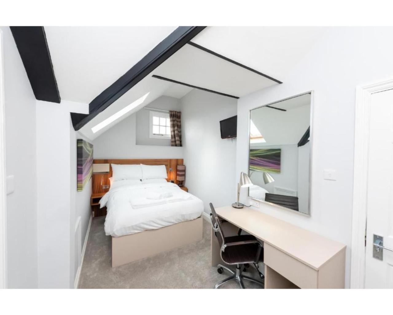 Single Room photo 2