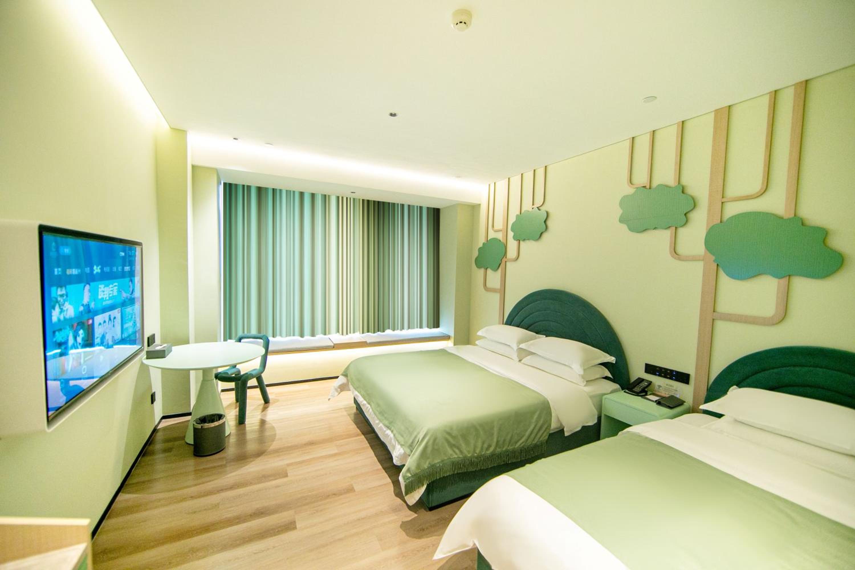 Deluxe Family Suite