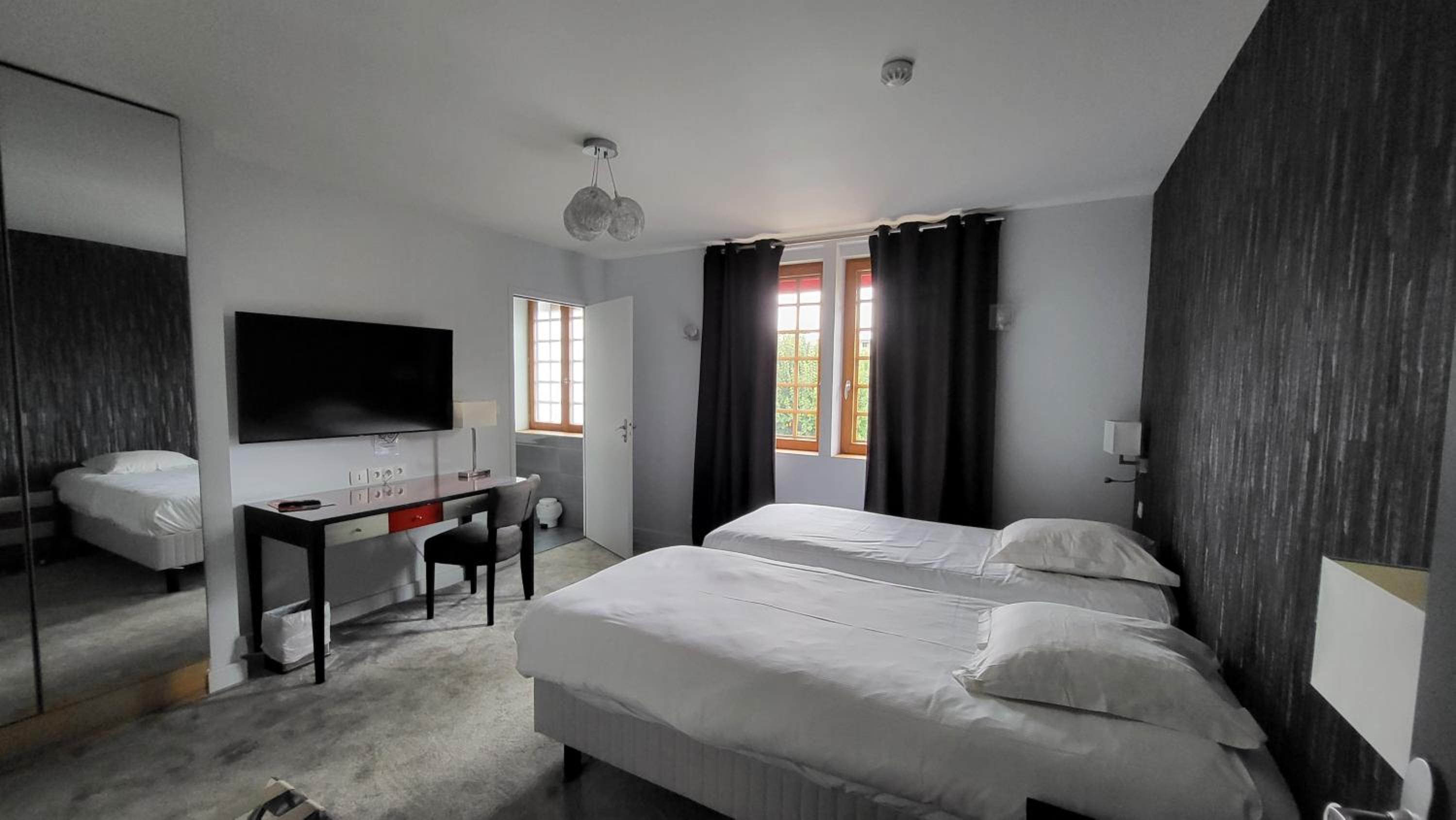 Comfort Twin Room - Photo 2