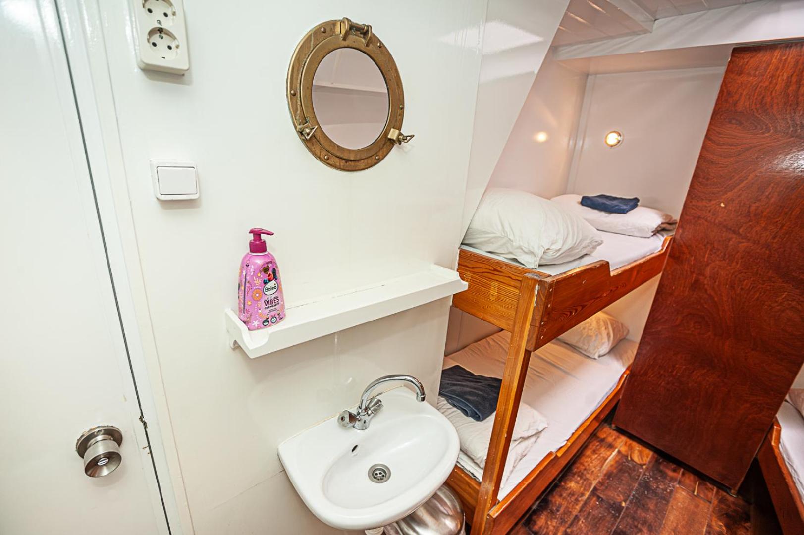 Quadruple Room With Bathroom photo 3