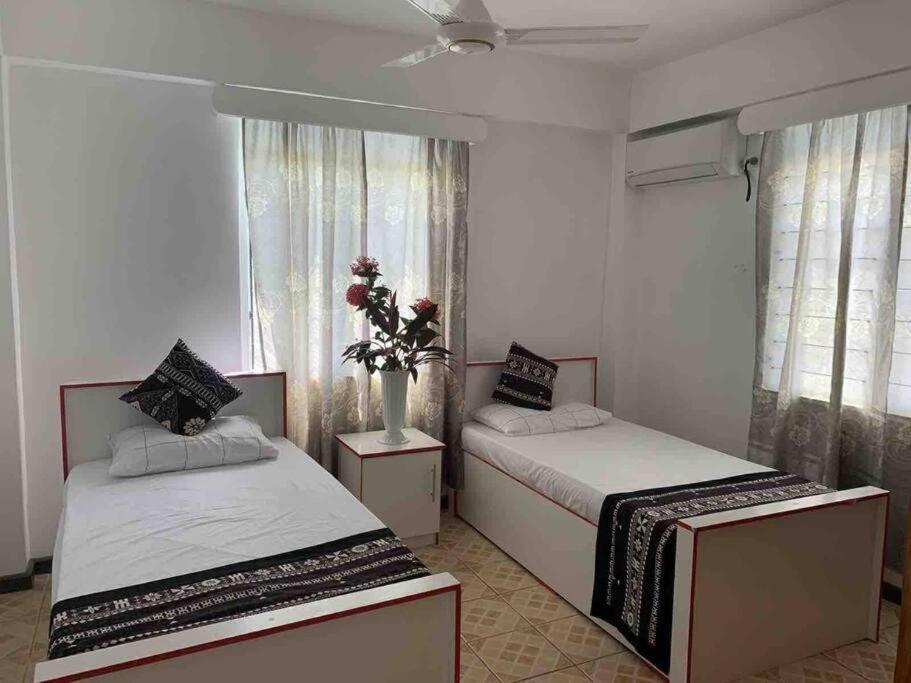 Three-Bedroom House photo 2