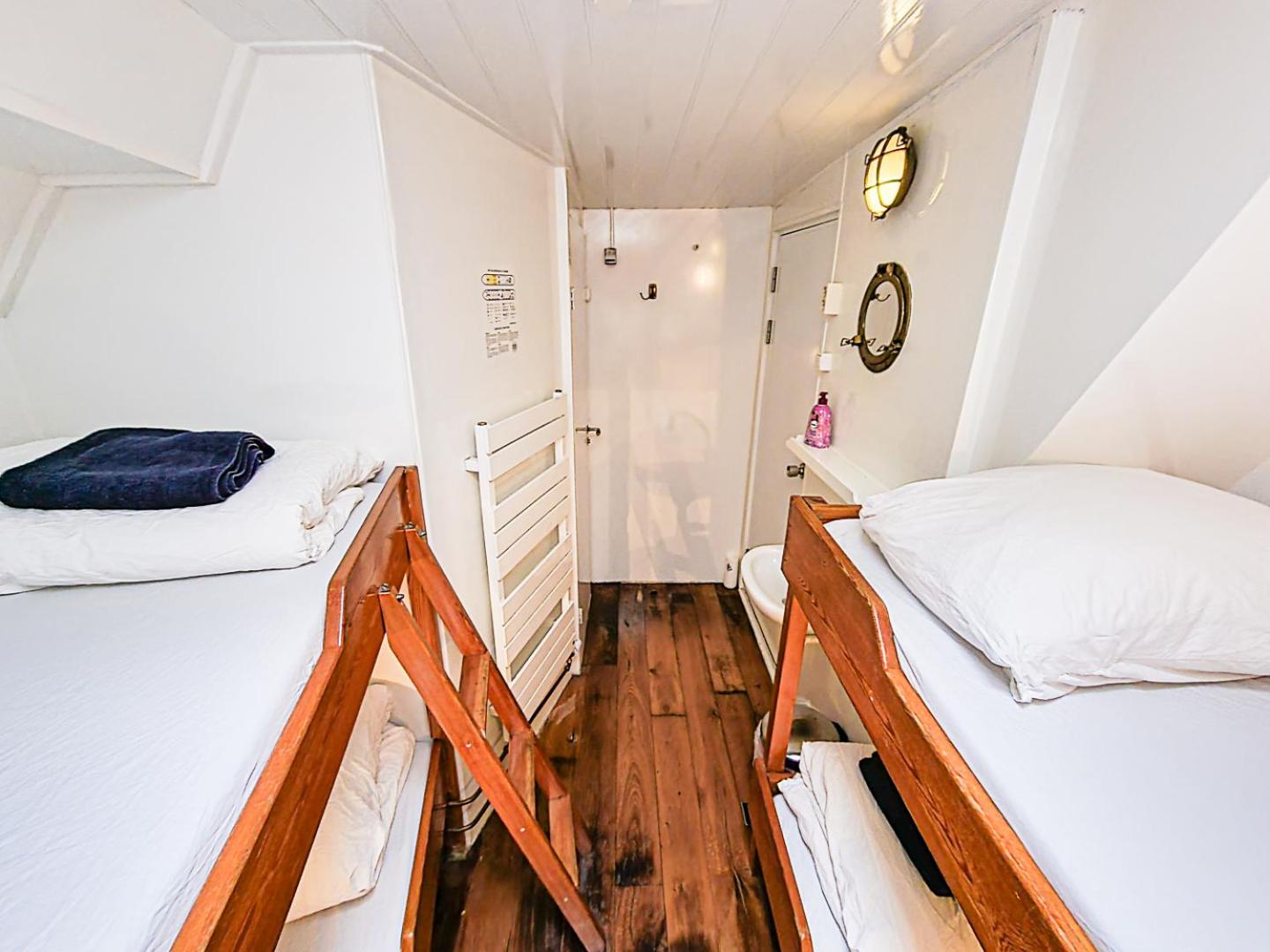 Quadruple Room With Bathroom photo 2