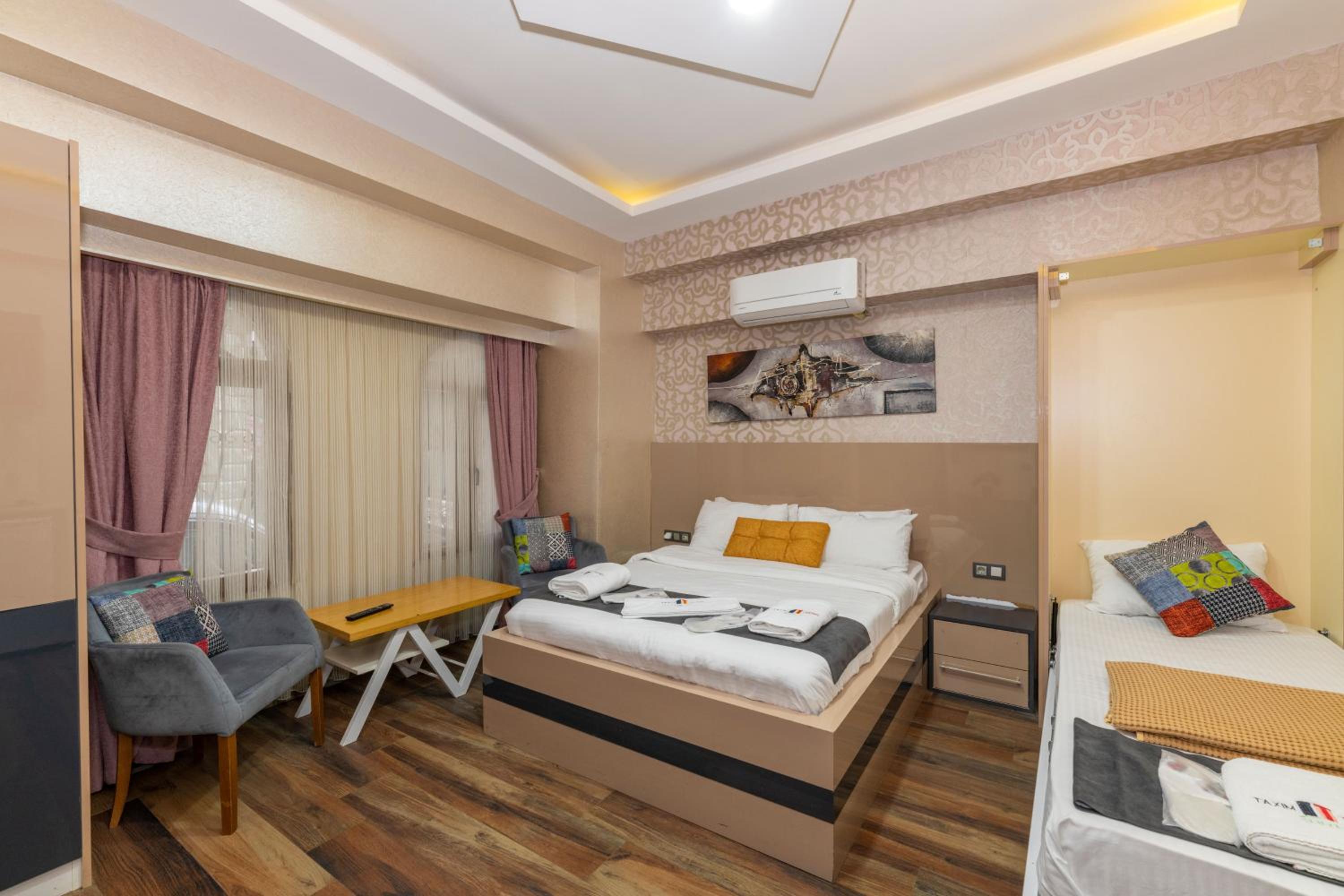 Suite - Ground Floor photo 3