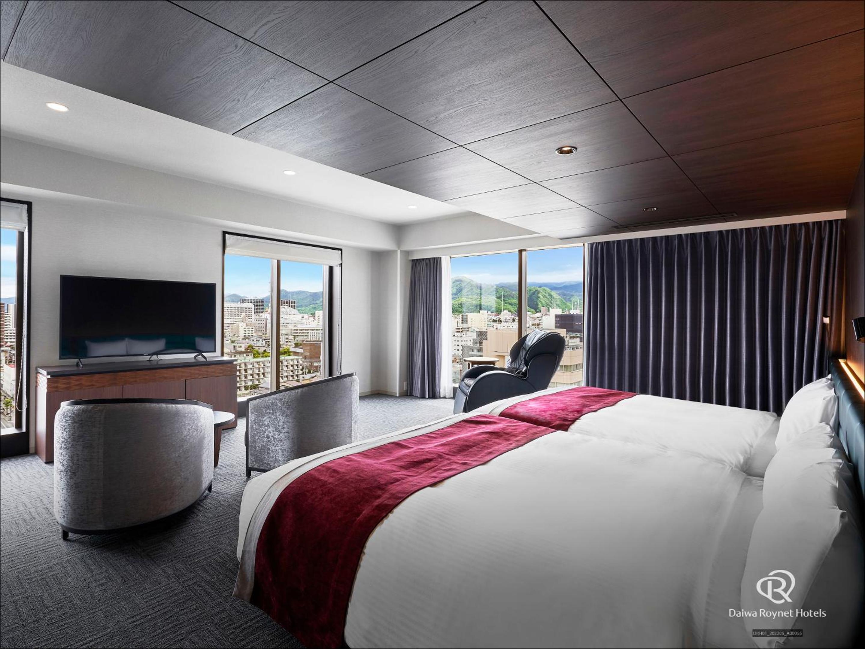 Junior Suite Room - Non-Smoking