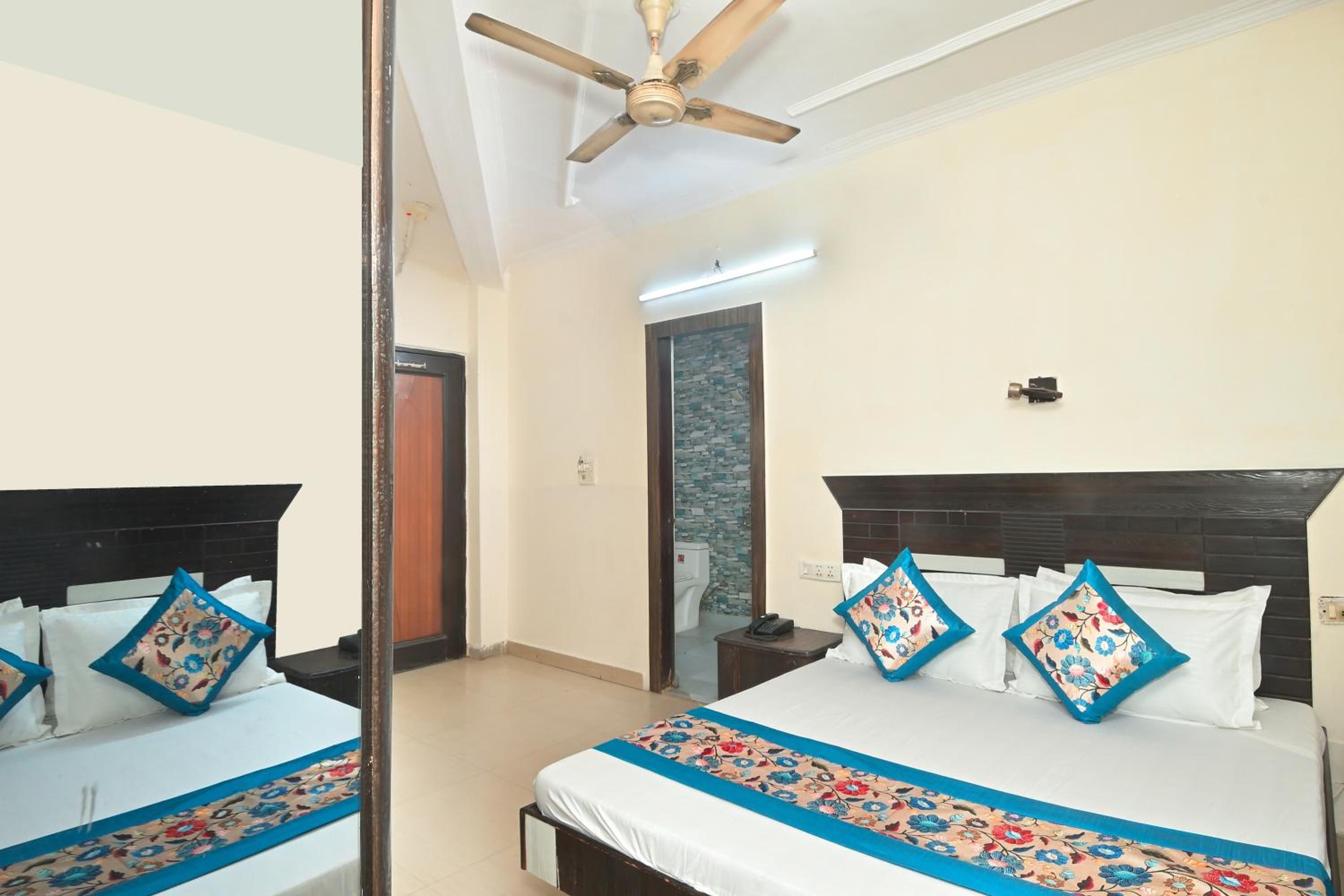 Triple Room - Photo 6