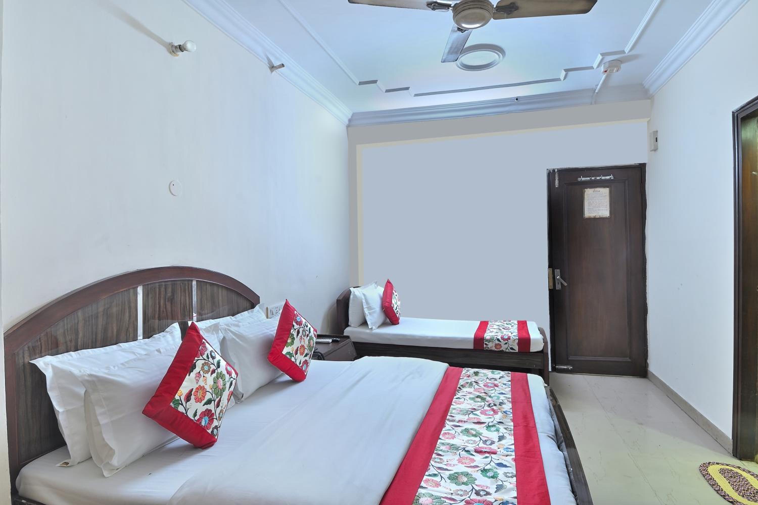 Triple Room - Photo 1