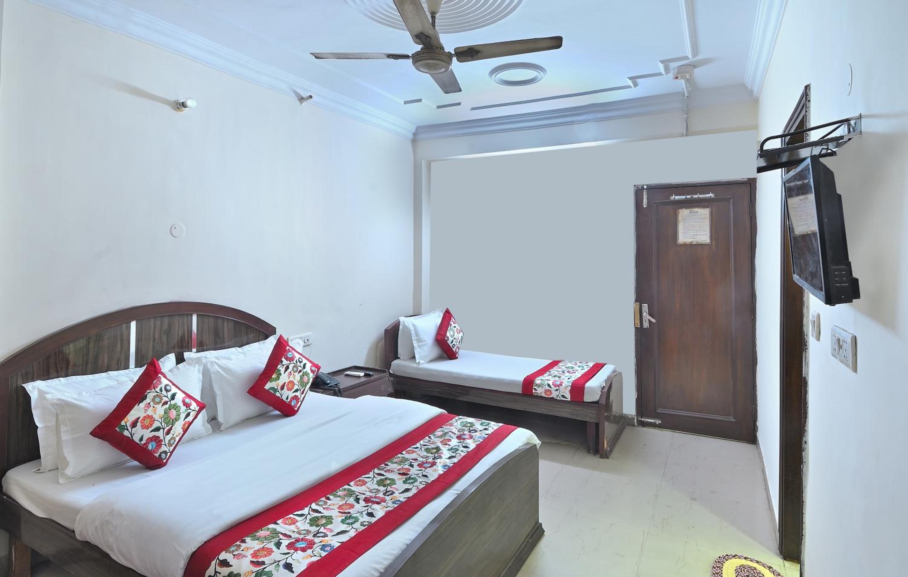 Triple Room - Photo 5