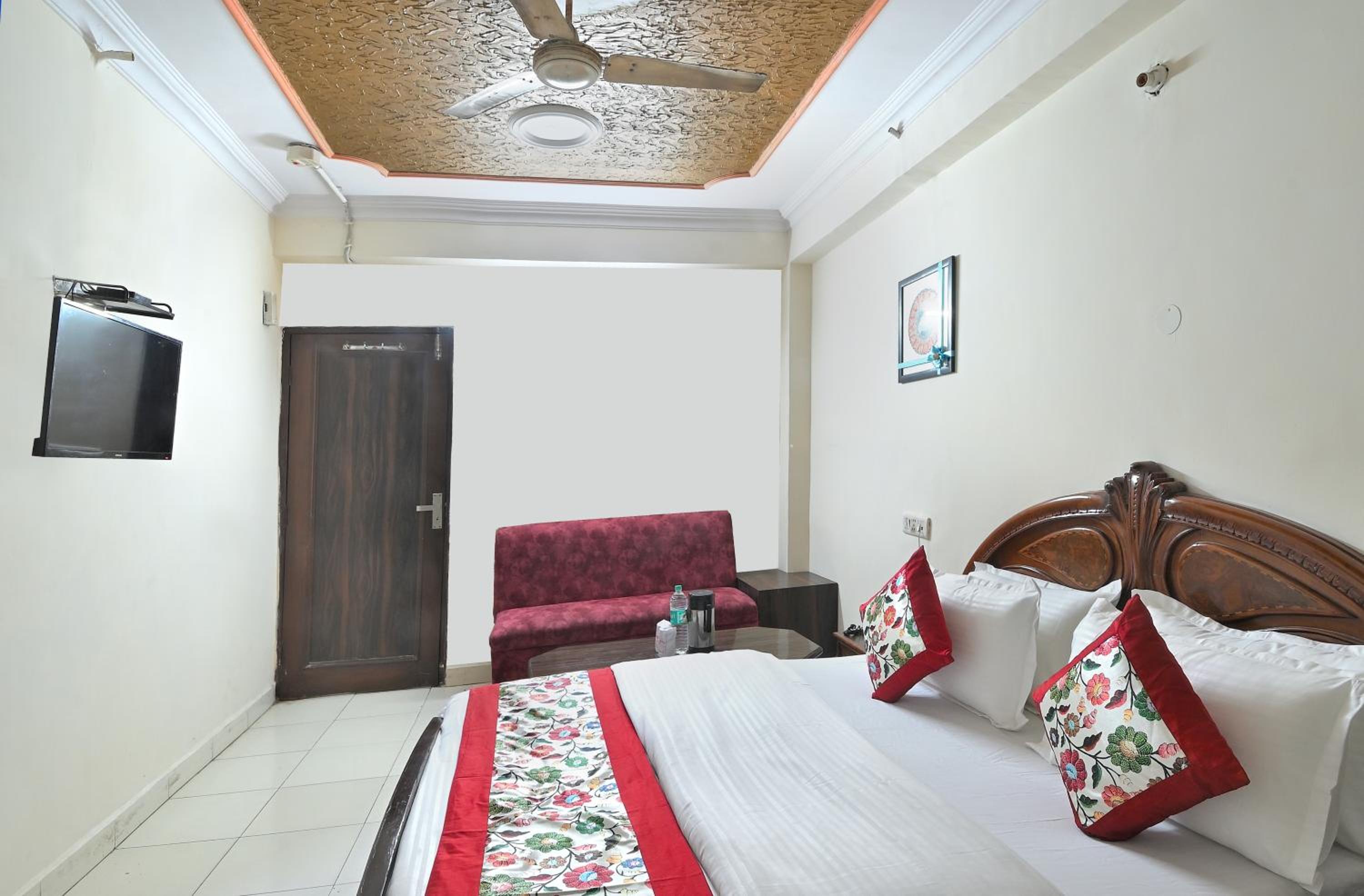 Deluxe Room - Photo 4