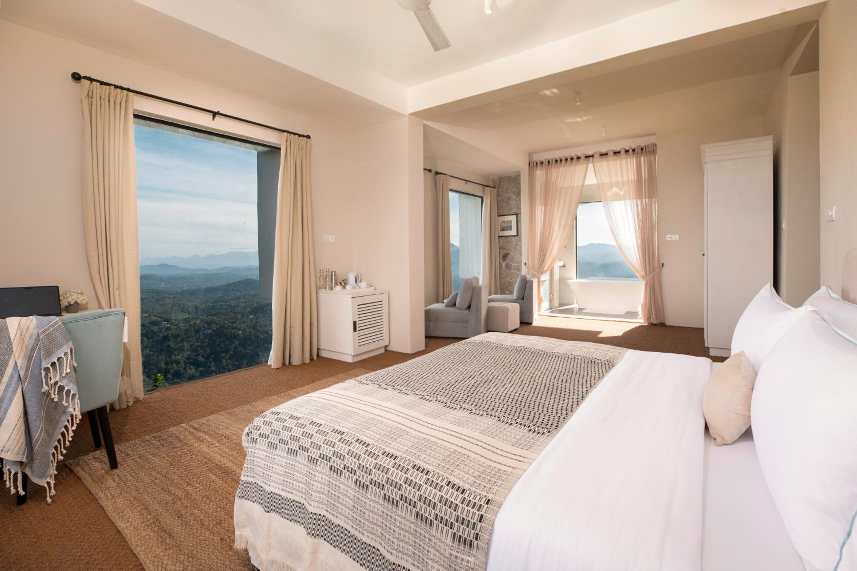 Suite with Mountain View
