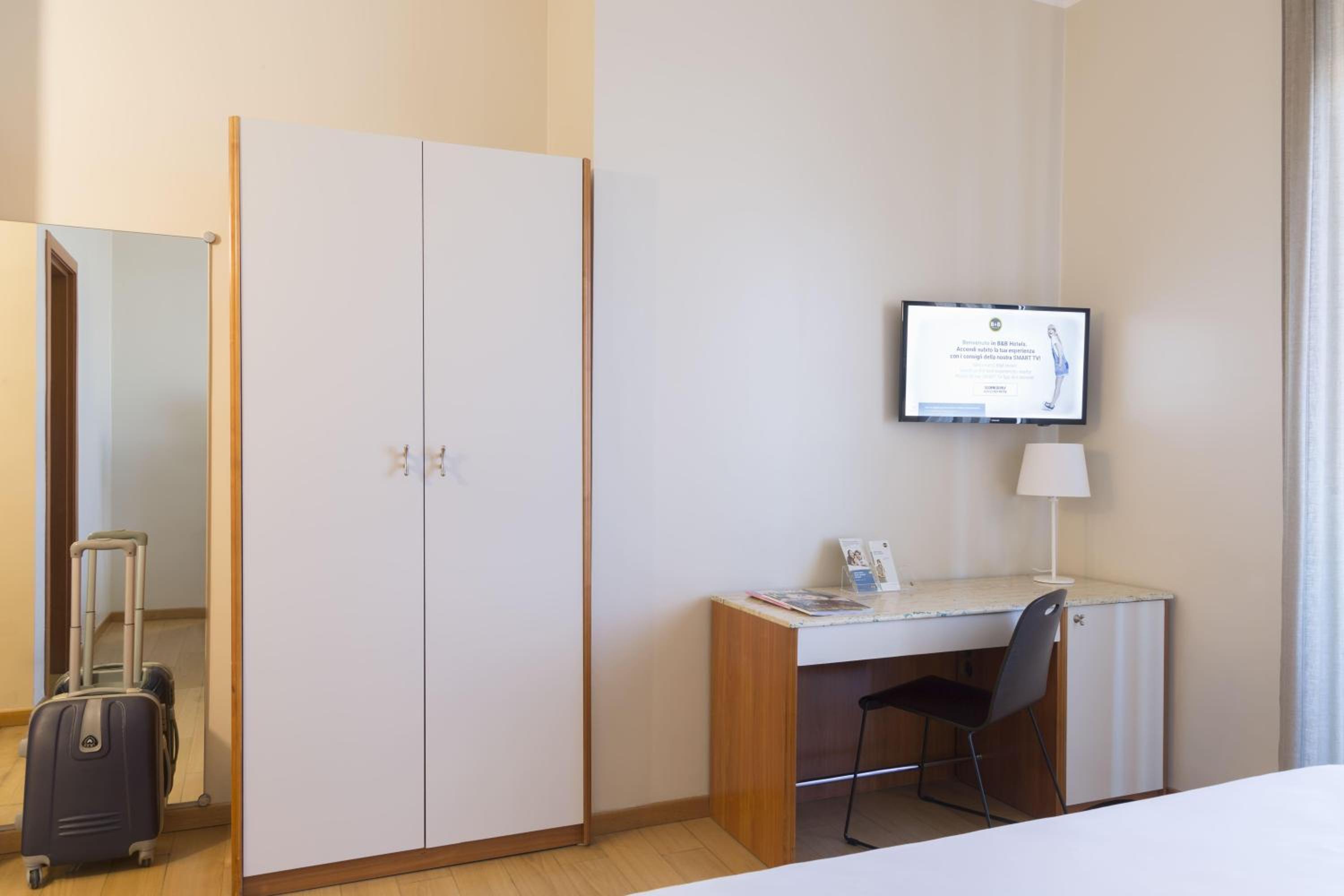 Double Room - Photo 2
