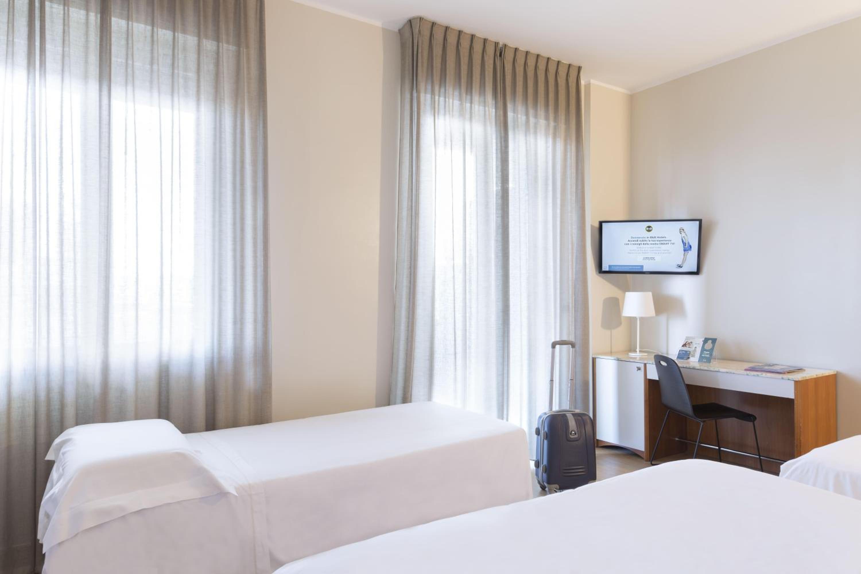 Quadruple Room - Photo 1