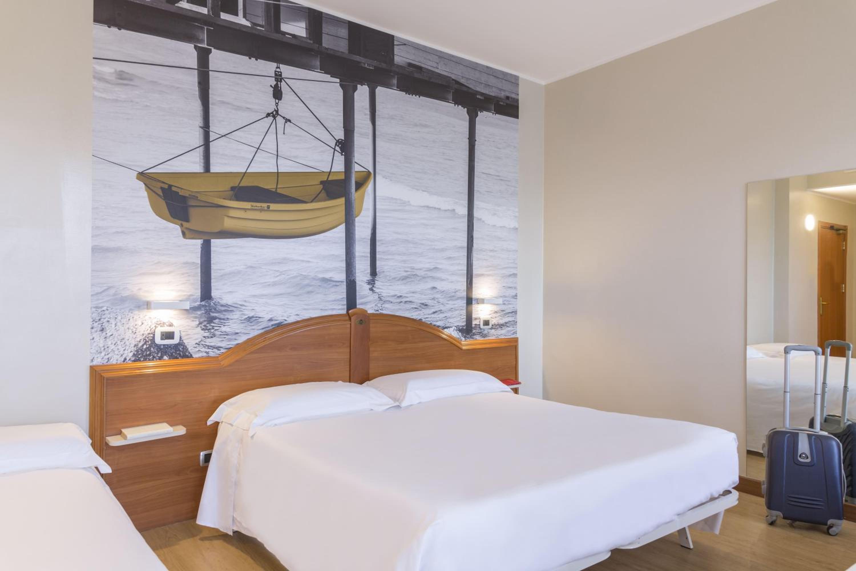 Quadruple Room - Photo 3