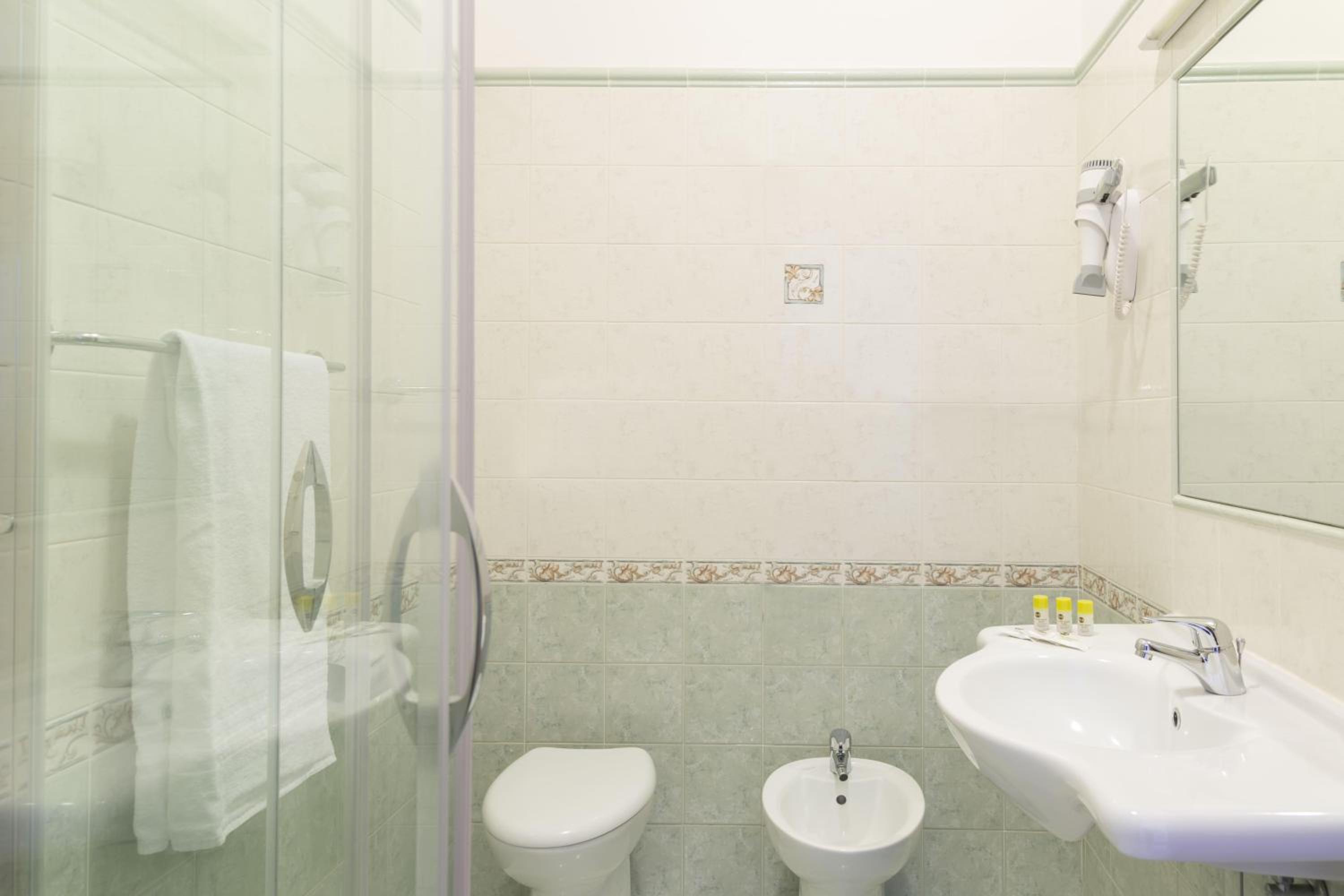 Triple Room - Photo 3