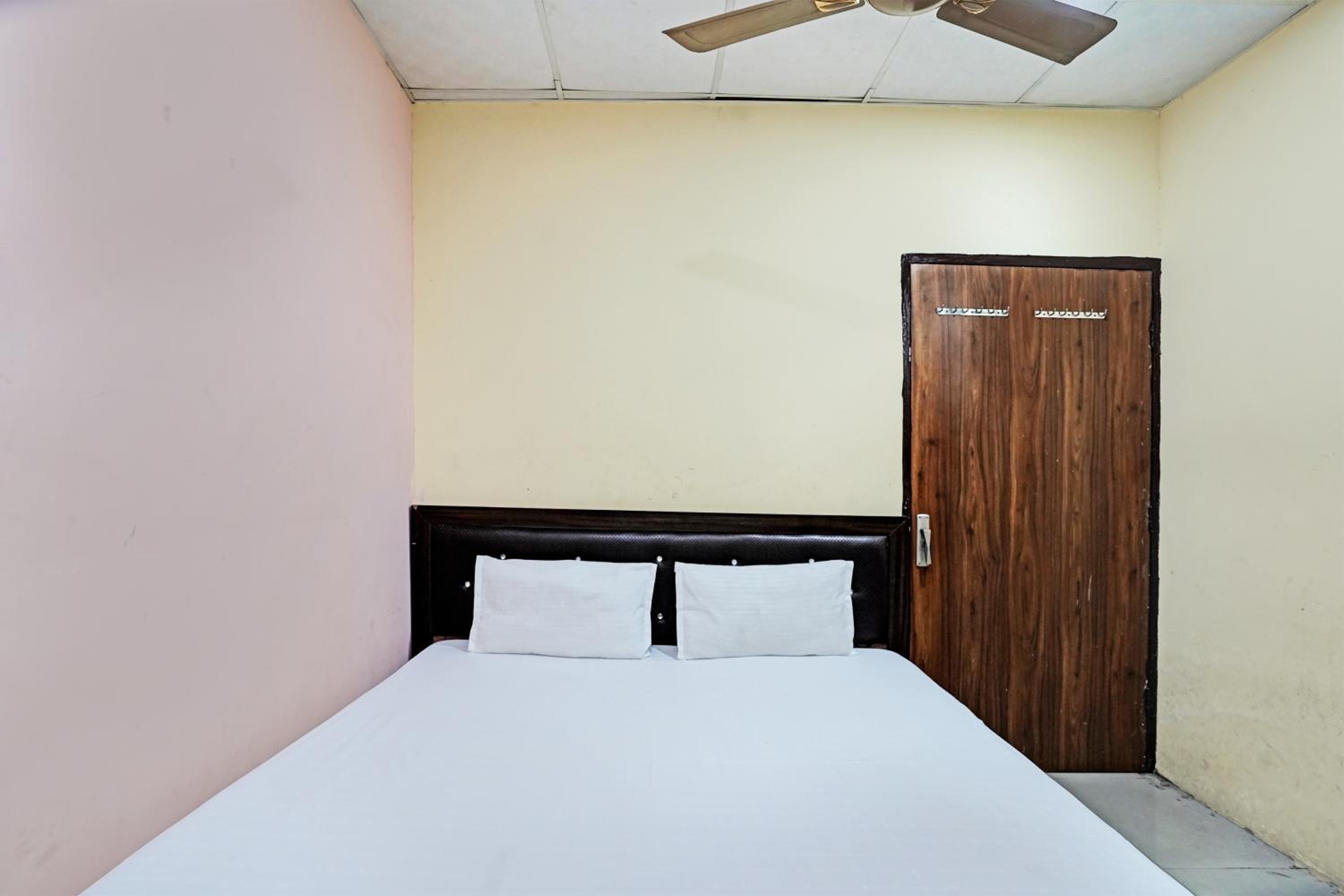 Classic Triple Room photo 1