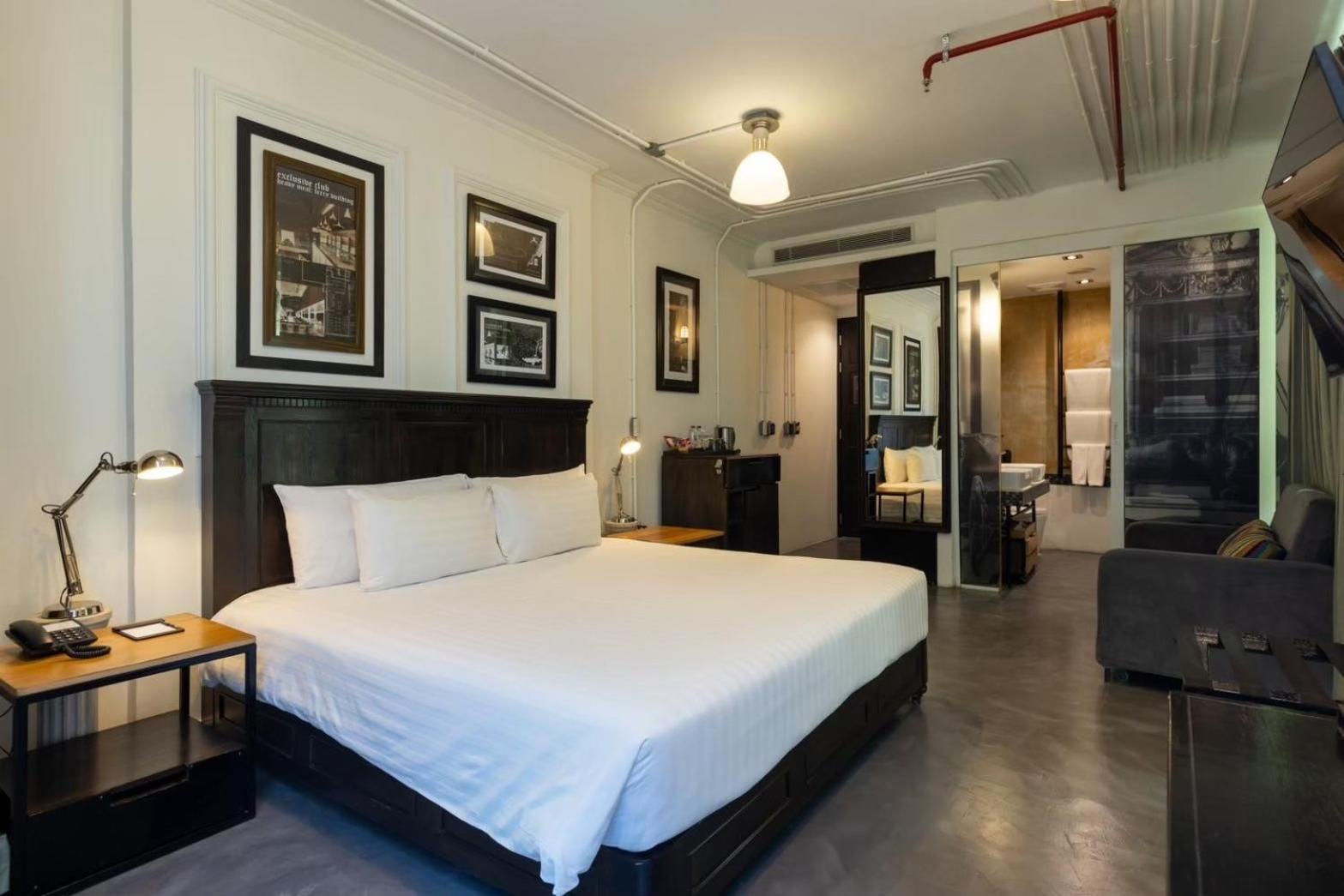 Superior King Room