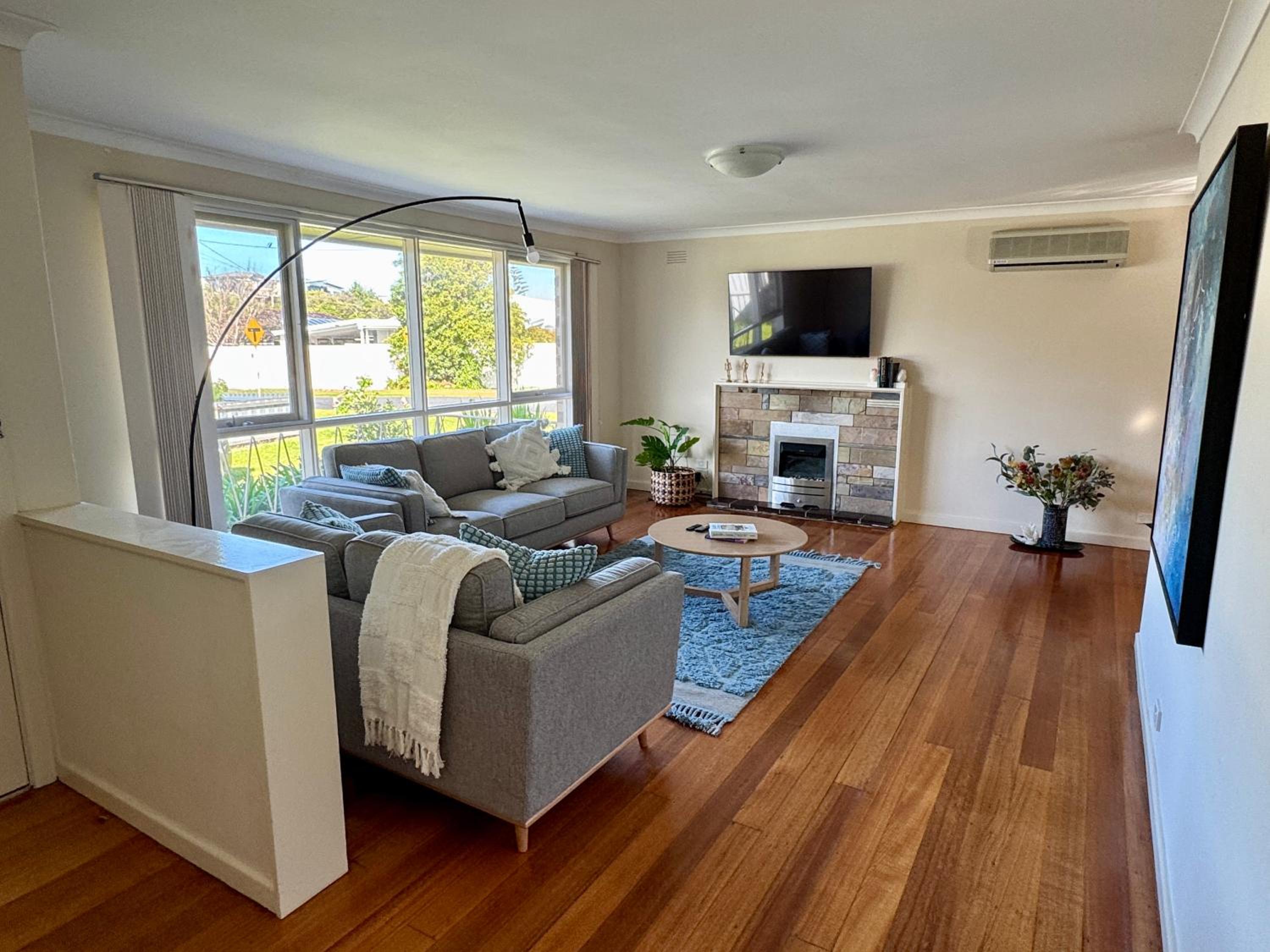 Two-Bedroom House photo 2