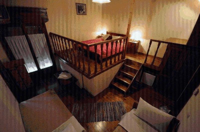 Standard Double or Twin Room - Photo 11