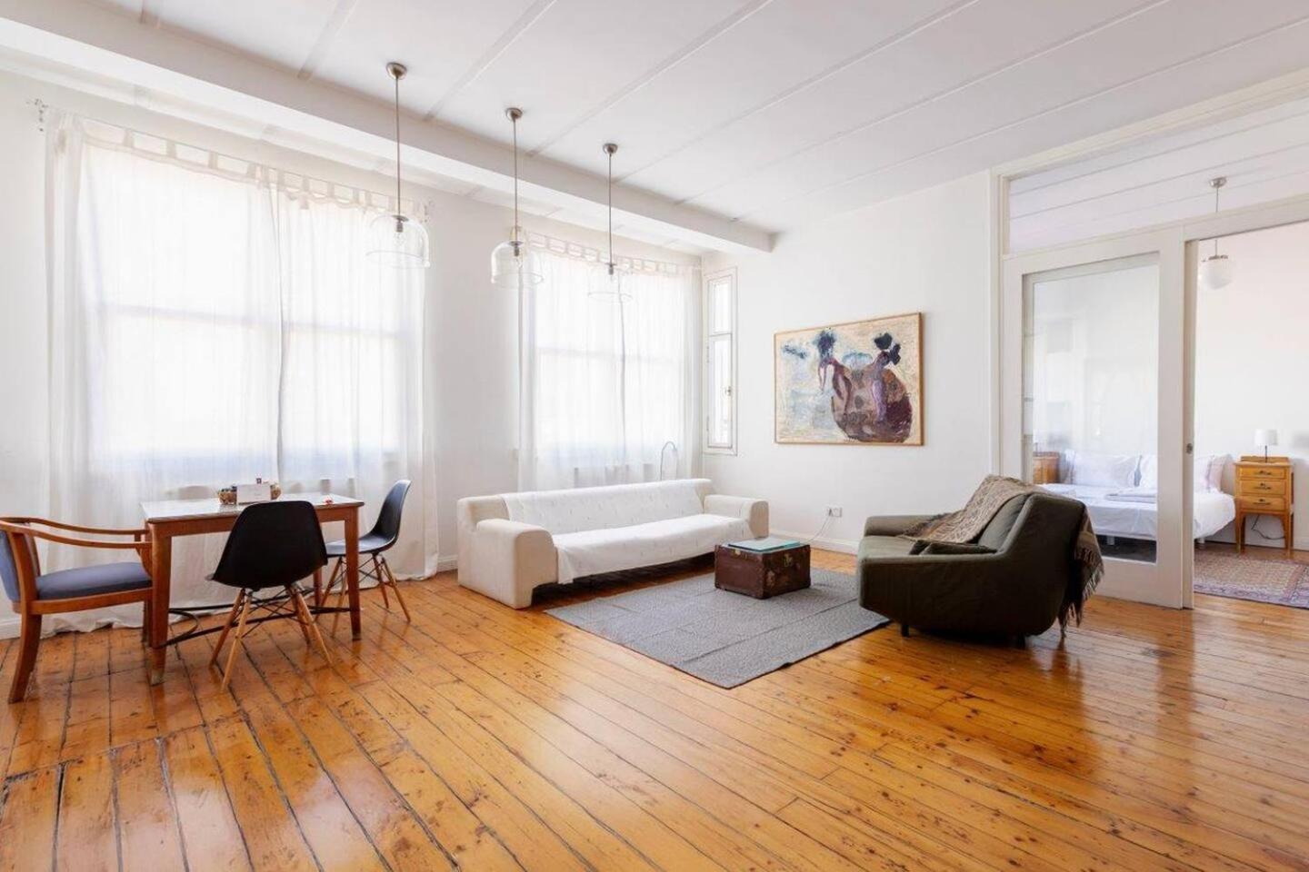 Apartment photo 2