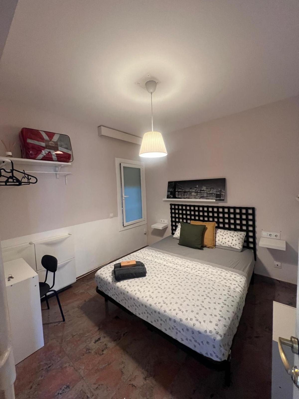 Budget Double Room photo 2