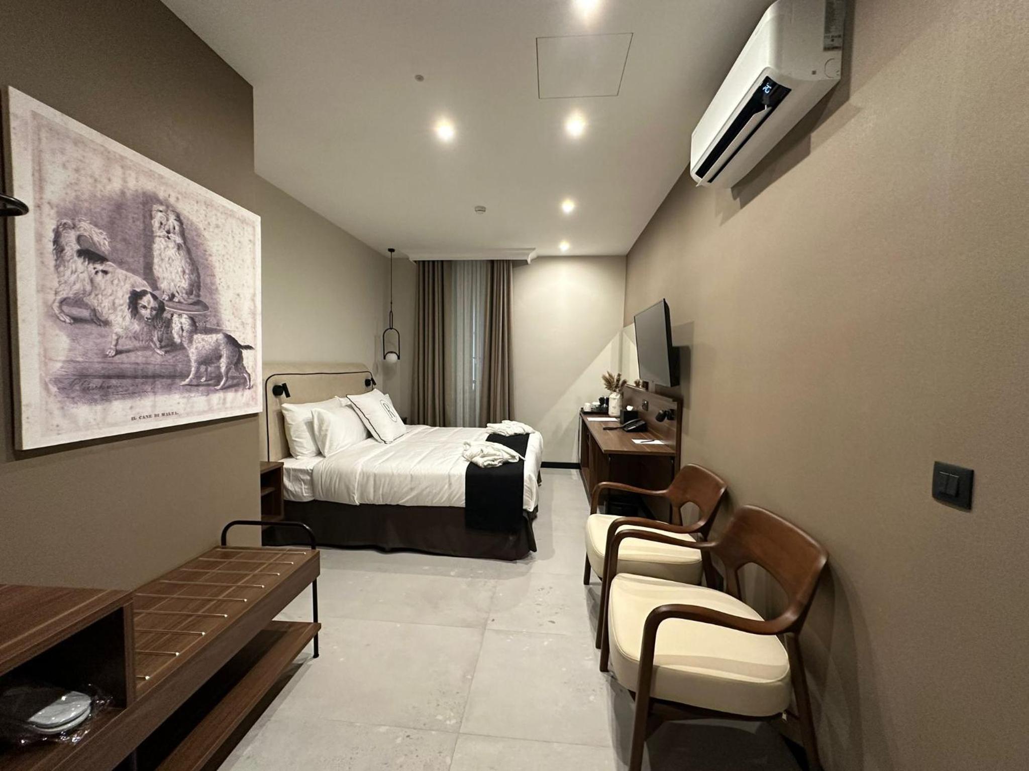 Suite With Executive Lounge Access  - Photo 6