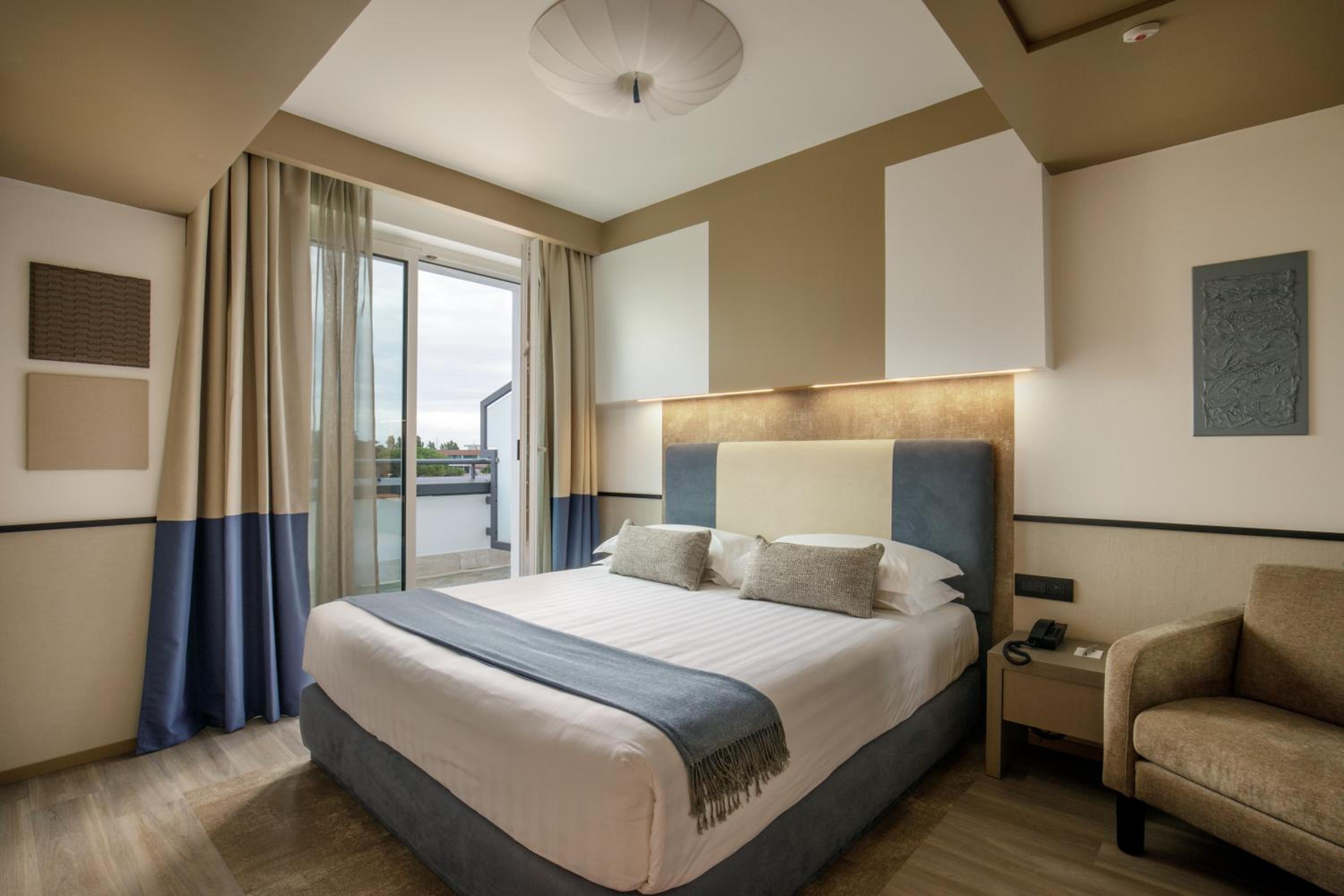 Deluxe Double Room with Balcony