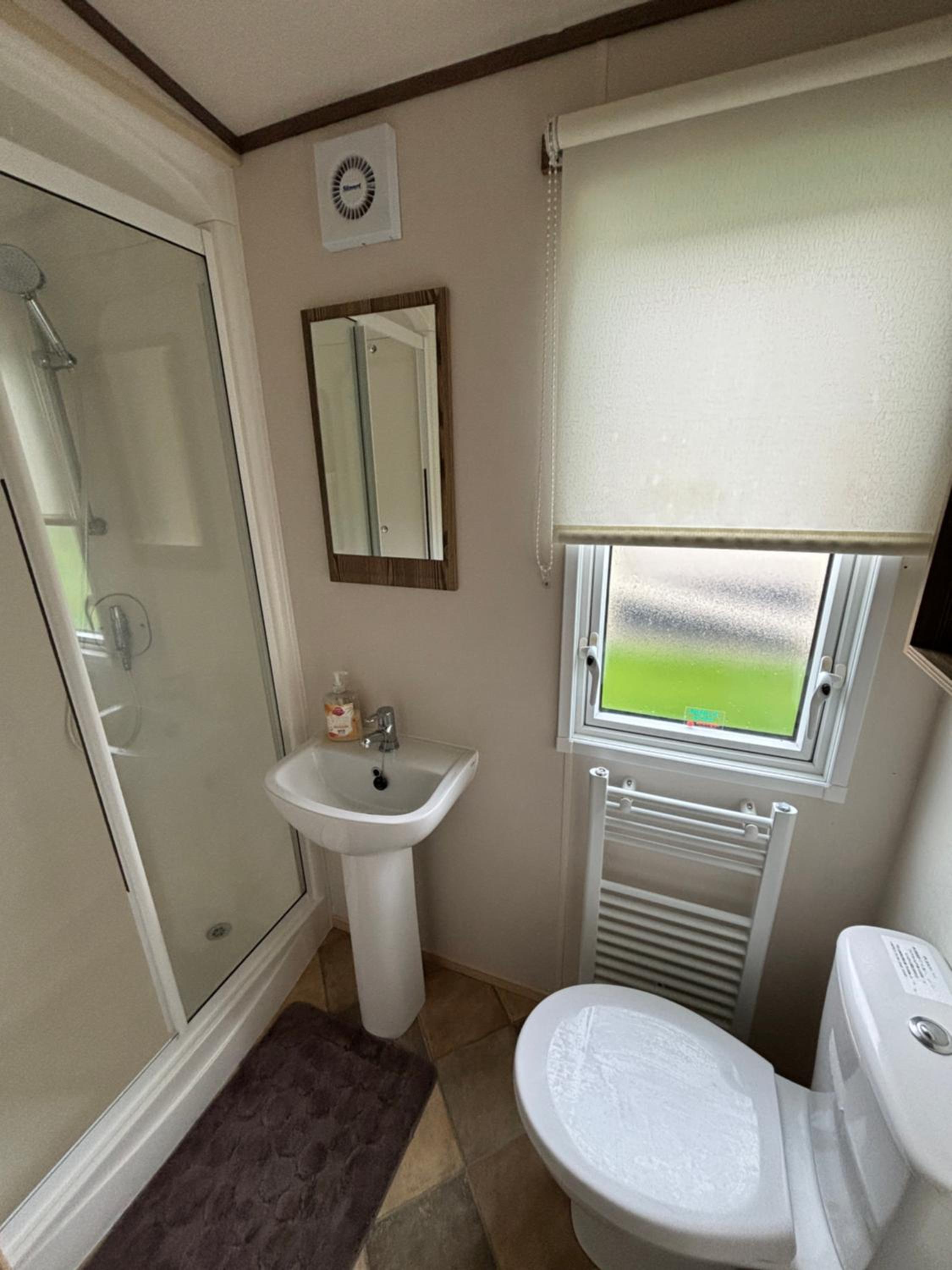 Three-Bedroom House photo 3