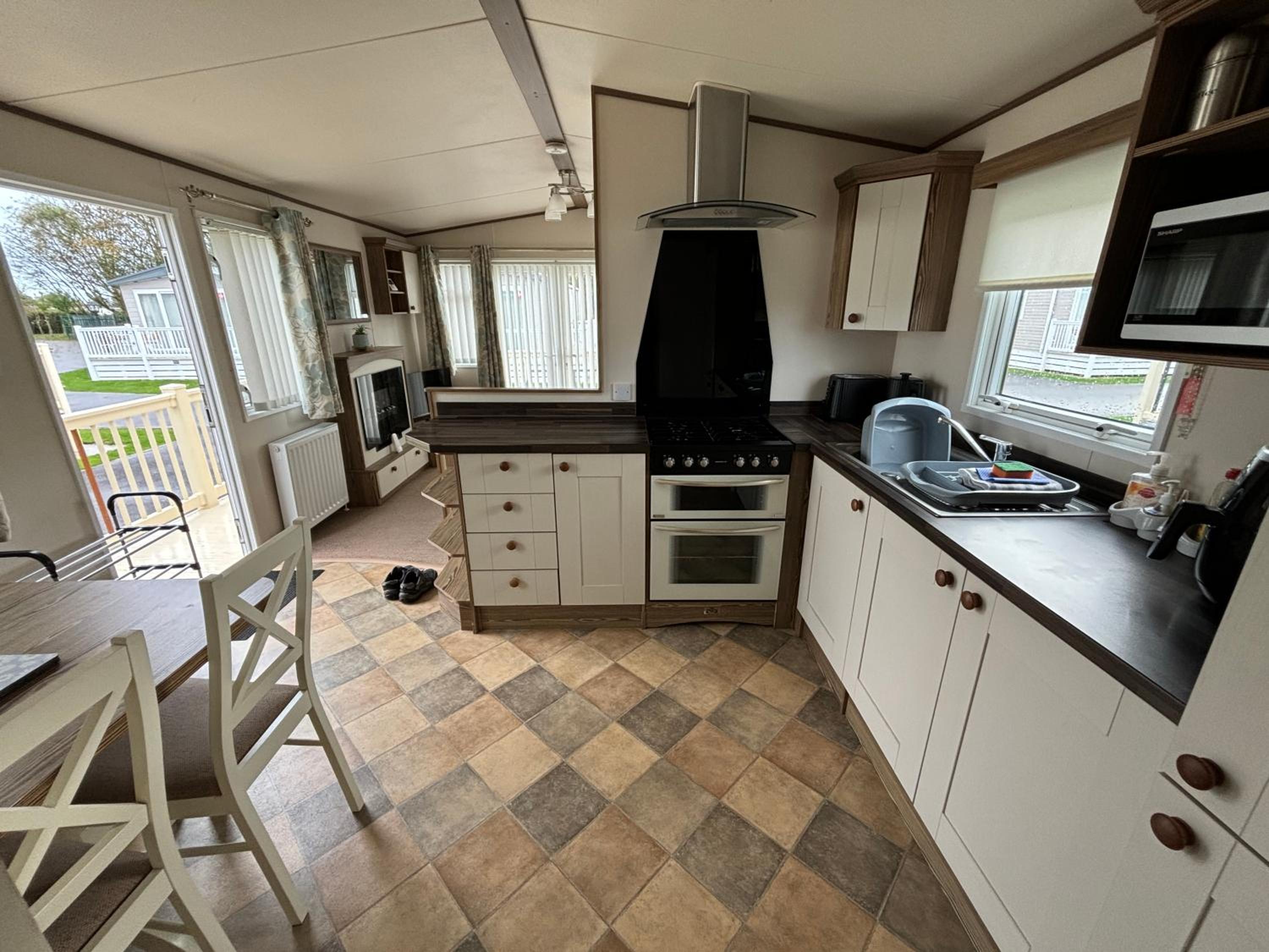 Three-Bedroom House photo 2