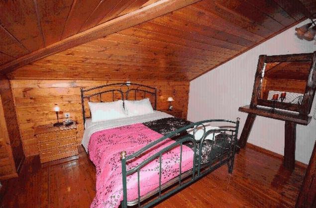 Standard Double or Twin Room - Photo 10