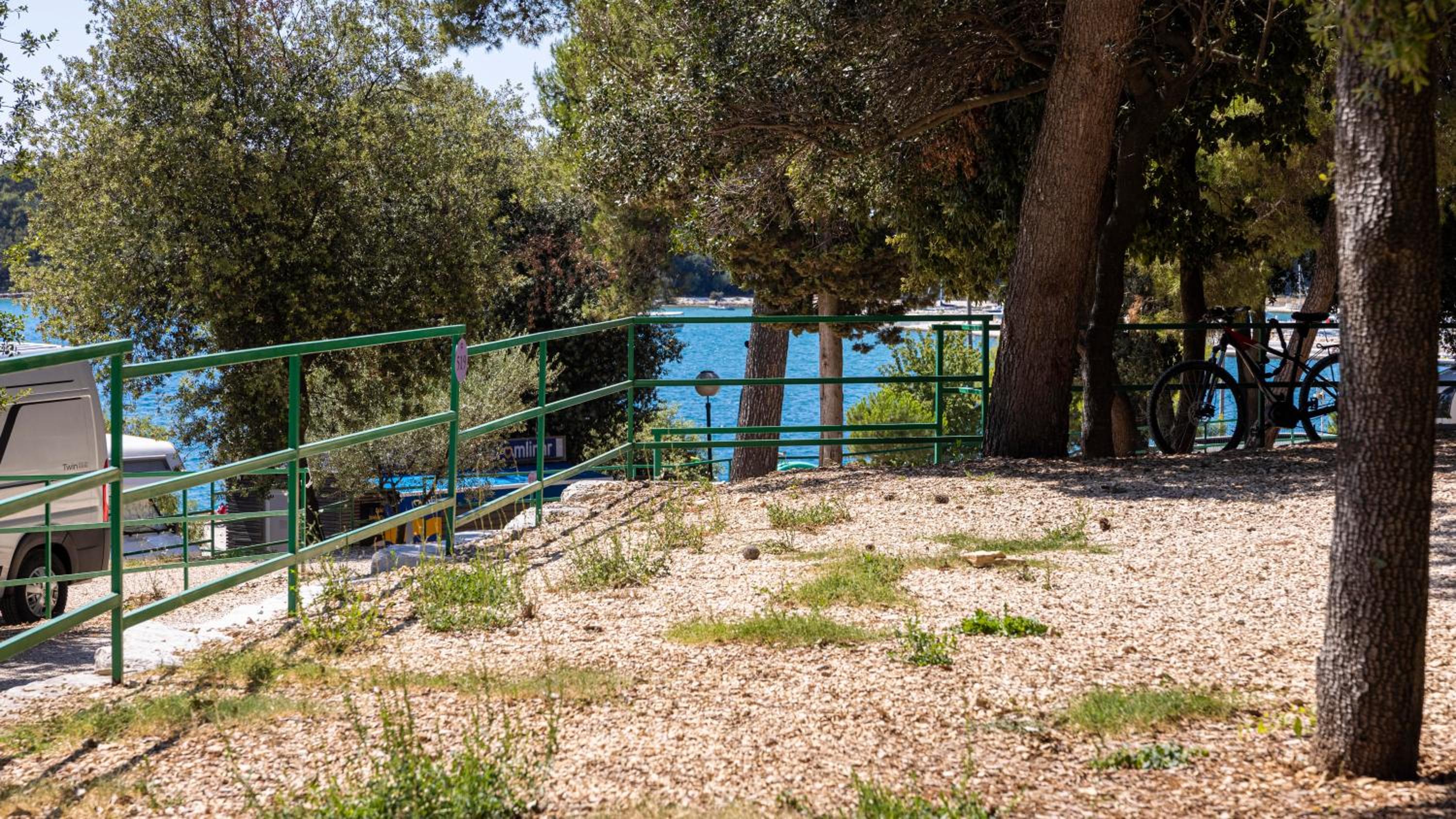 Premium Pitch – empty lot