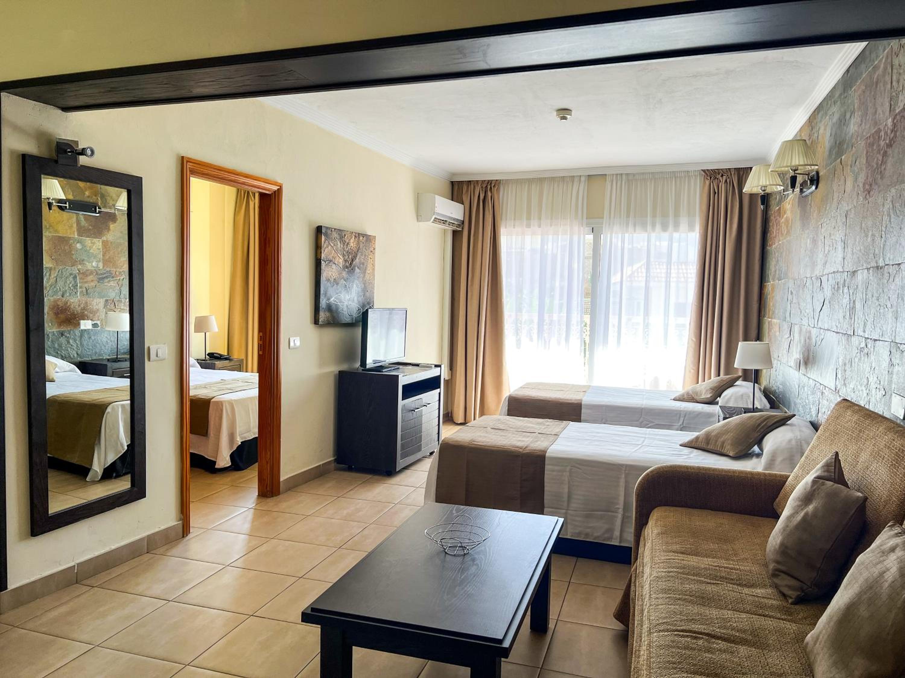 1-bedroom Suite (3 Adults)