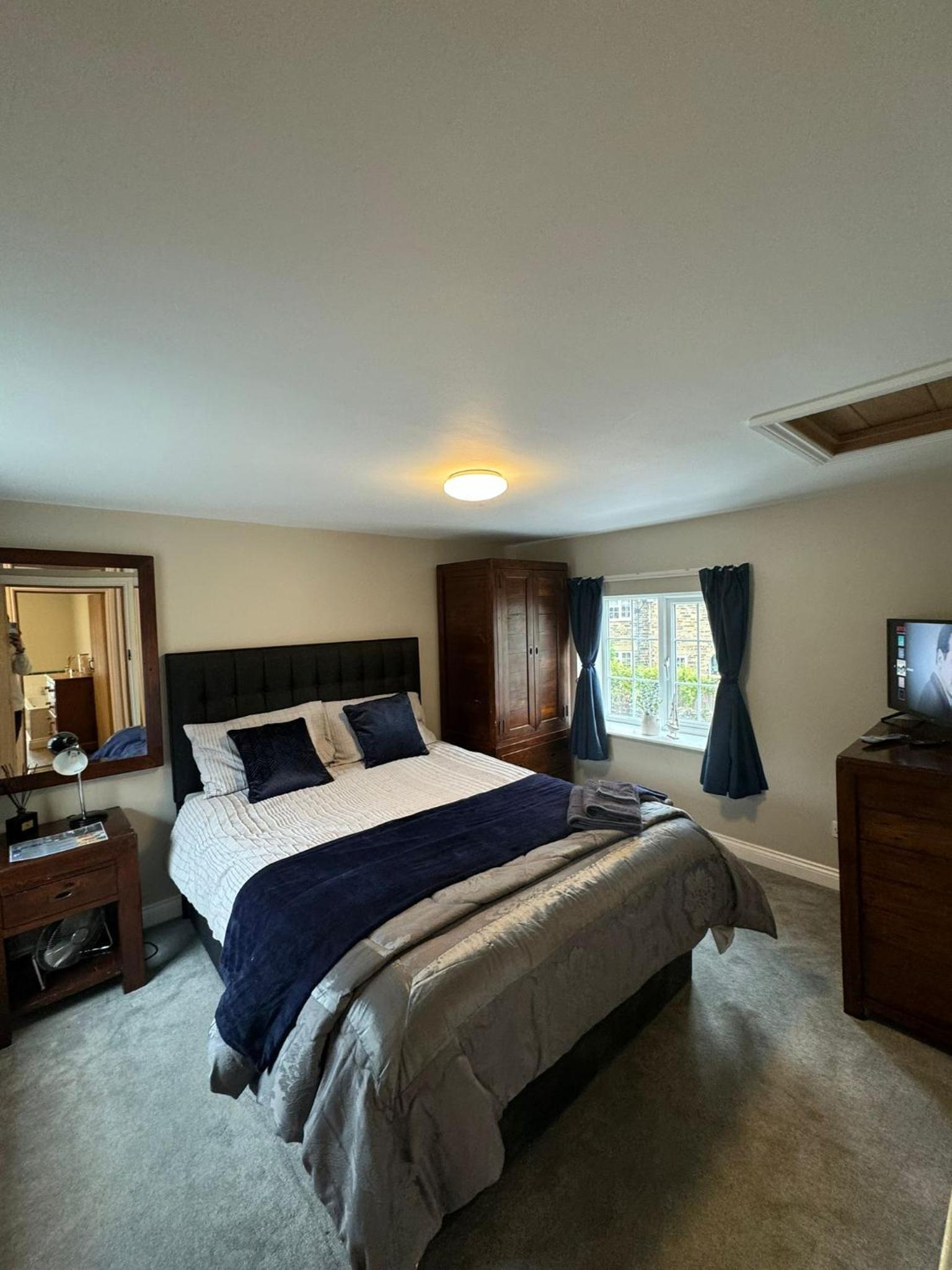 Three-Bedroom Apartment photo 1