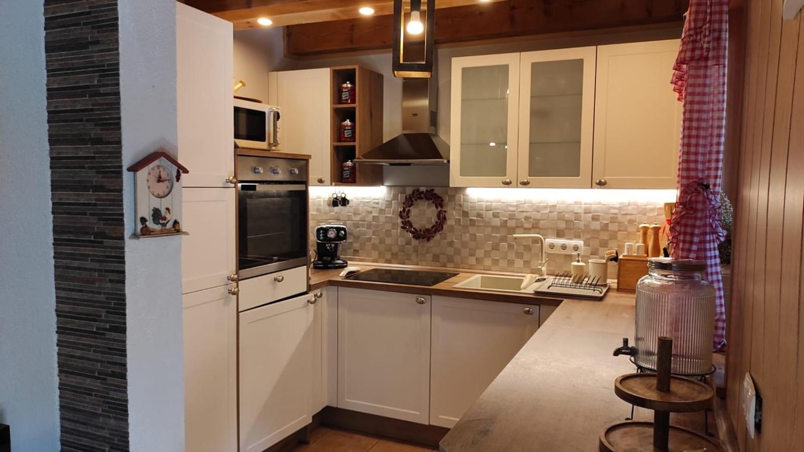 Two-Bedroom House photo 2