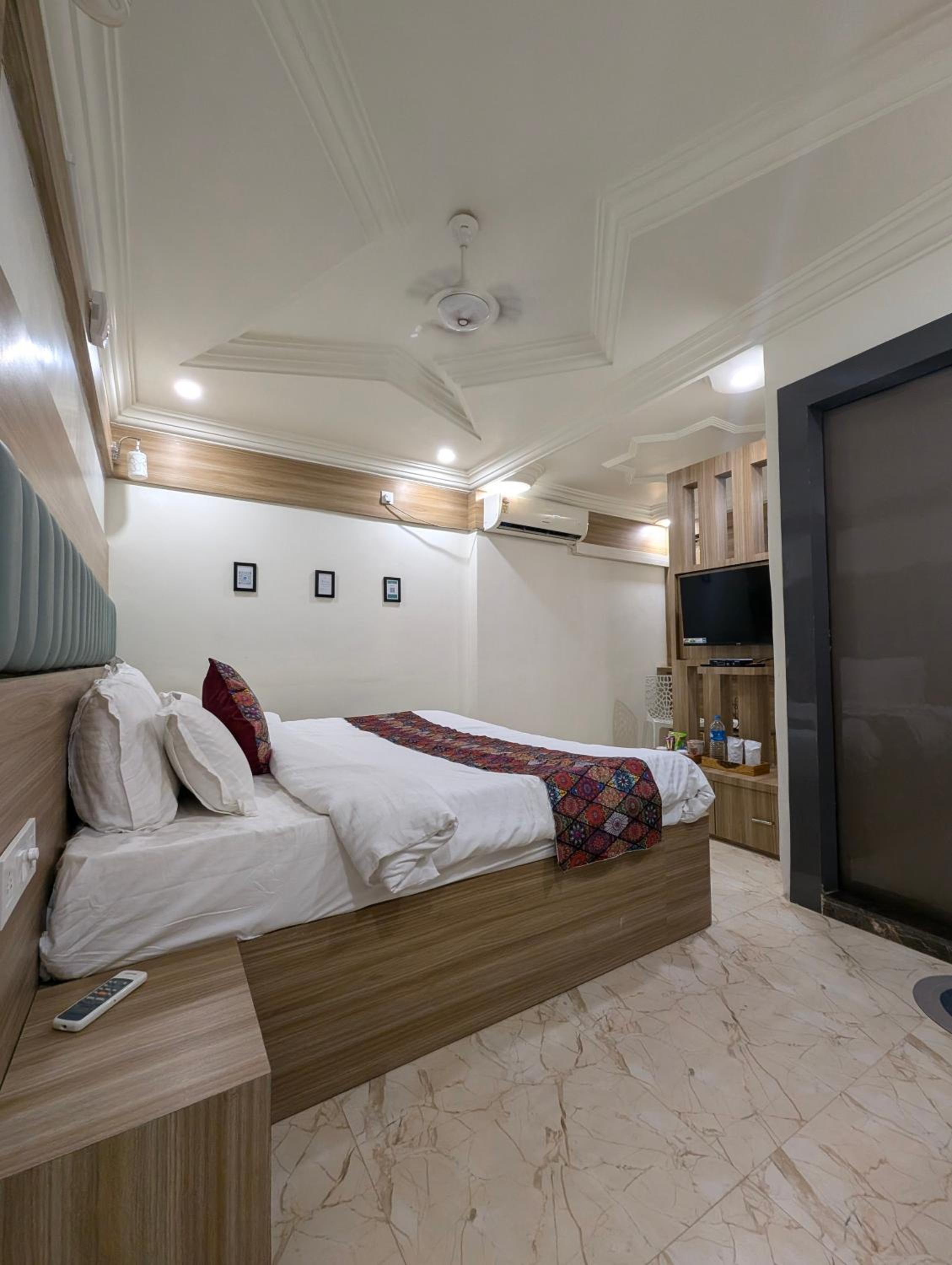 Superior King Room photo 2