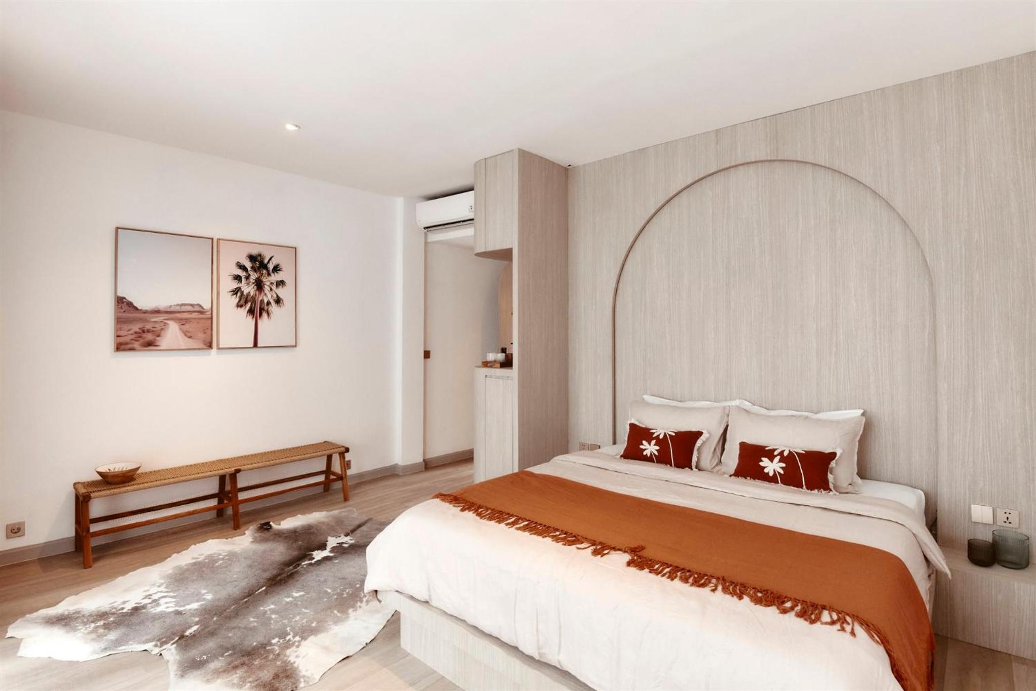 Deluxe Suite with Spa Bath