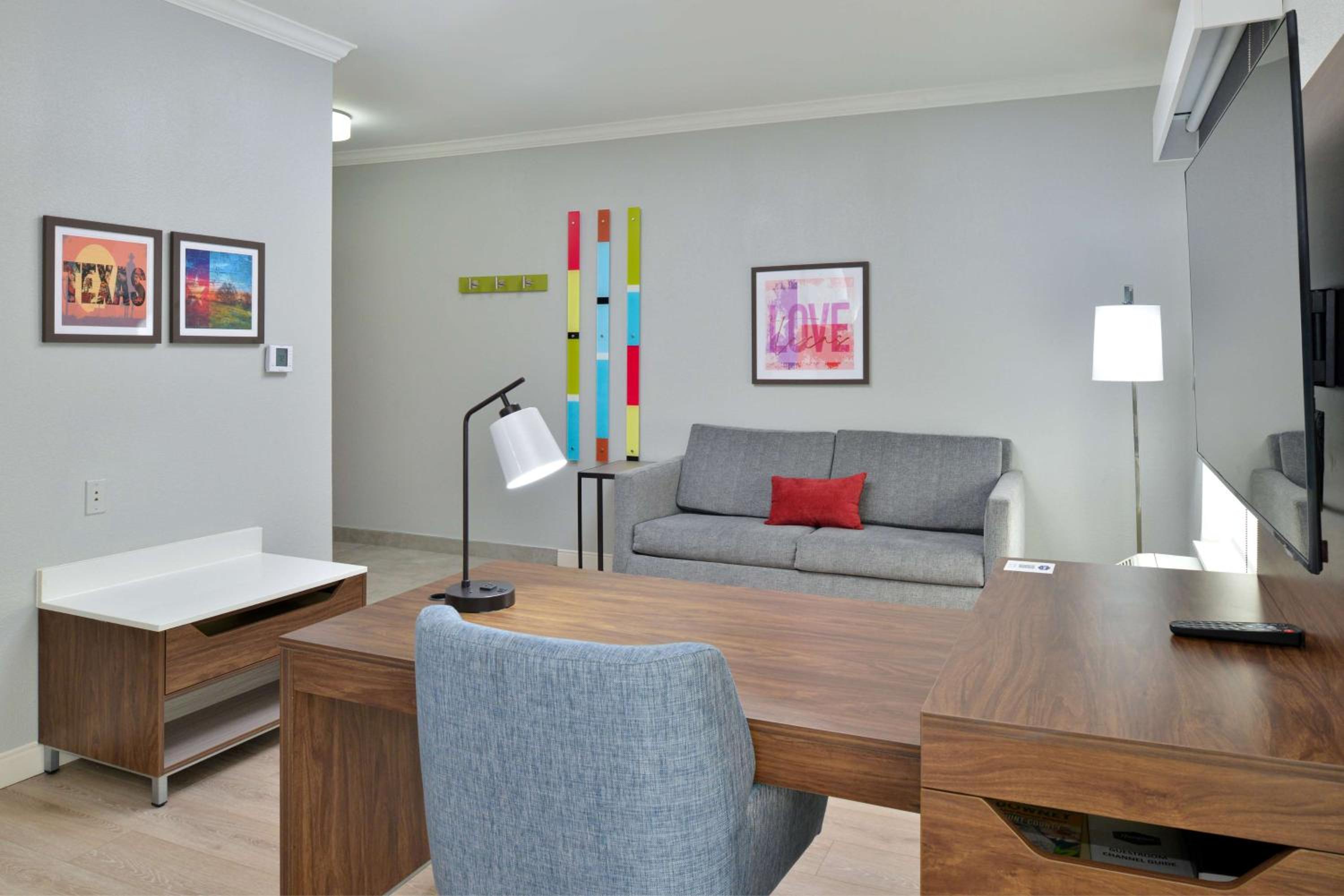 King Studio Suite with Sofa Bed - Non-Smoking - Photo 1