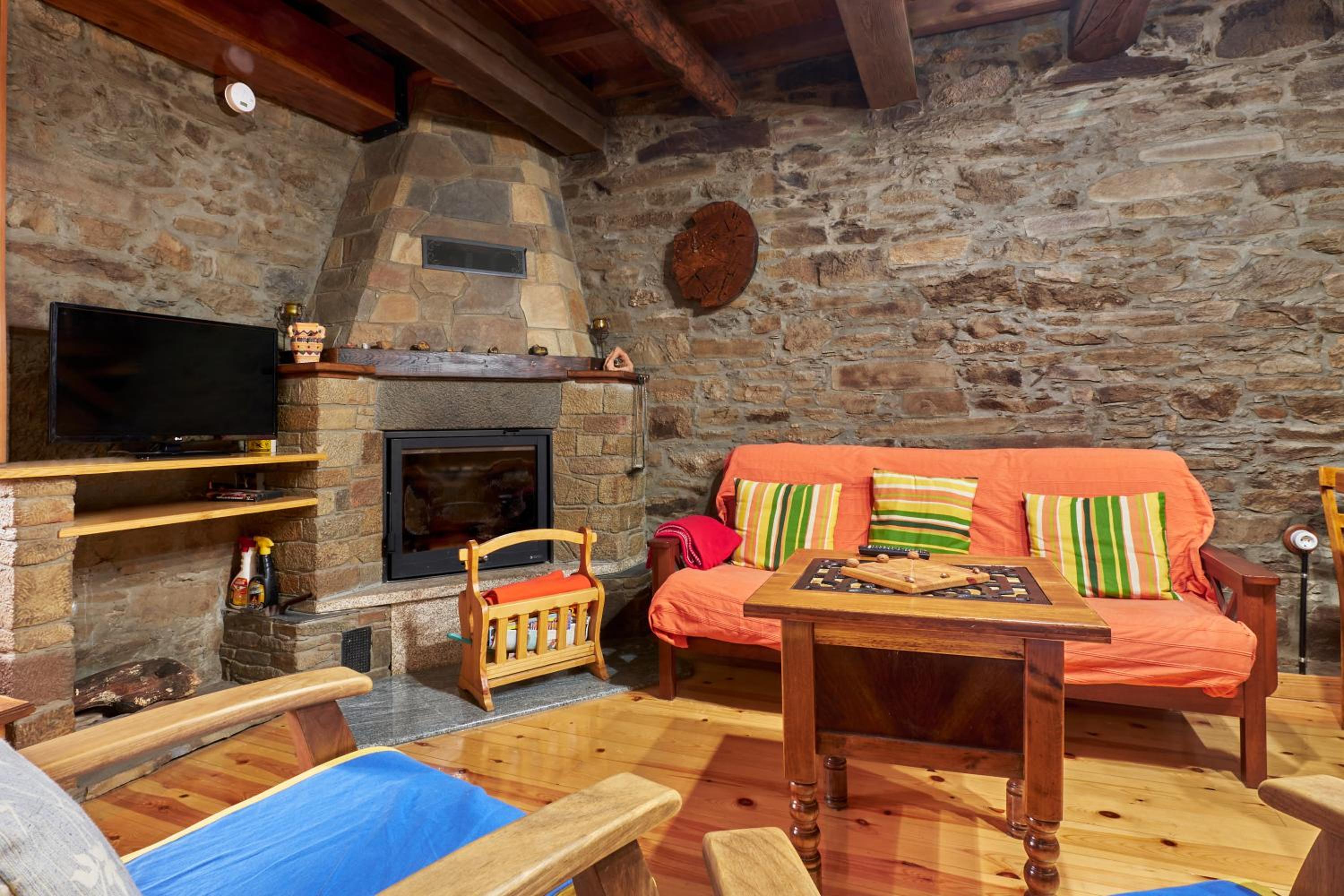 Three-Bedroom Apartment with Mountain View