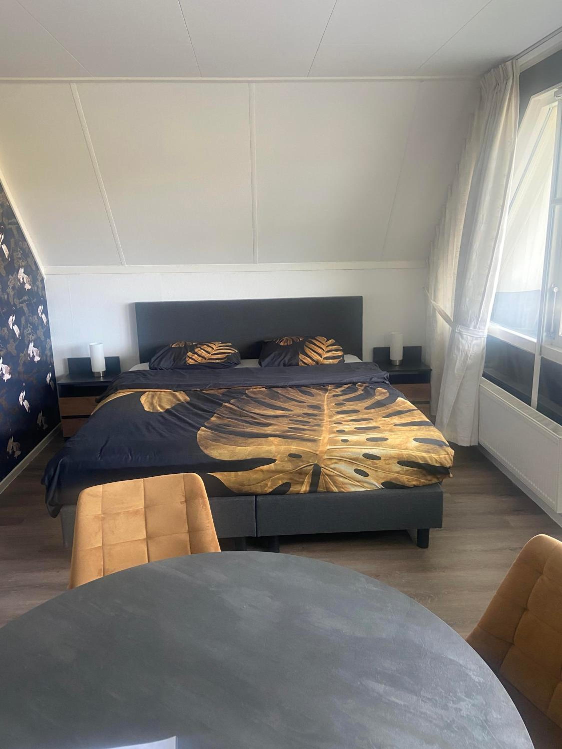 Two-Bedroom Suite - Photo 5