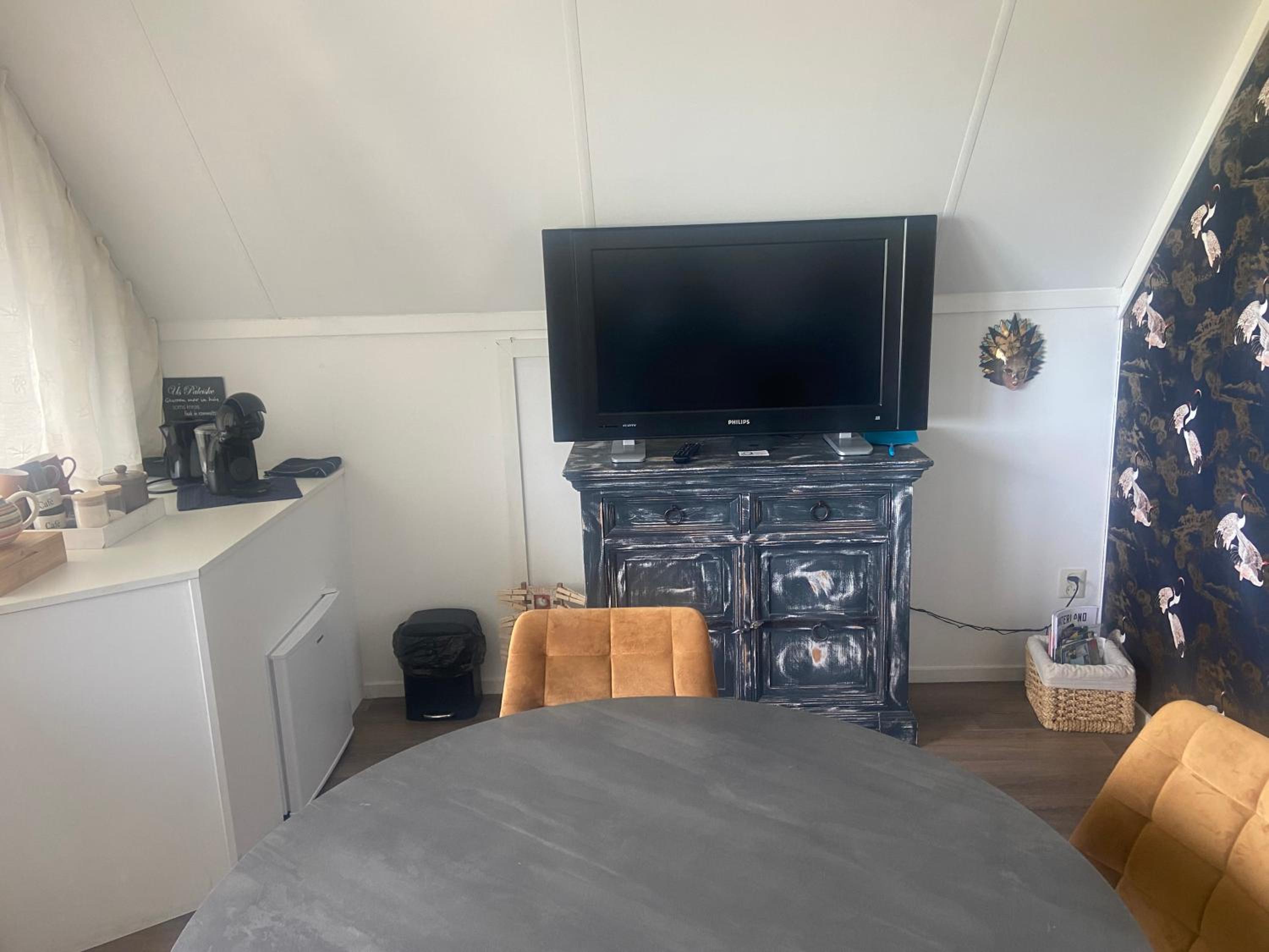 Two-Bedroom Suite - Photo 12