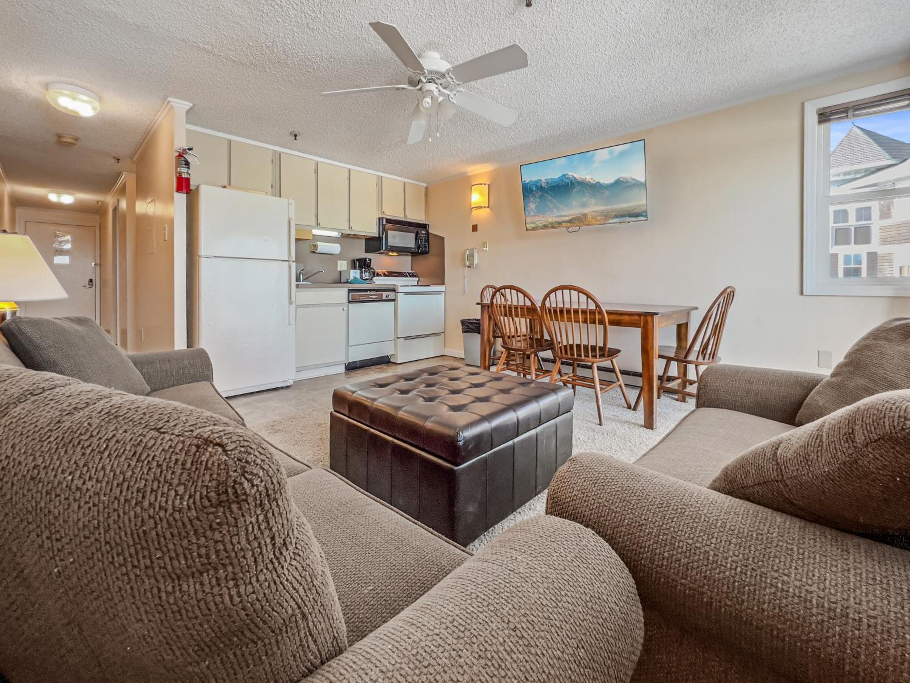 Apartment photo 1