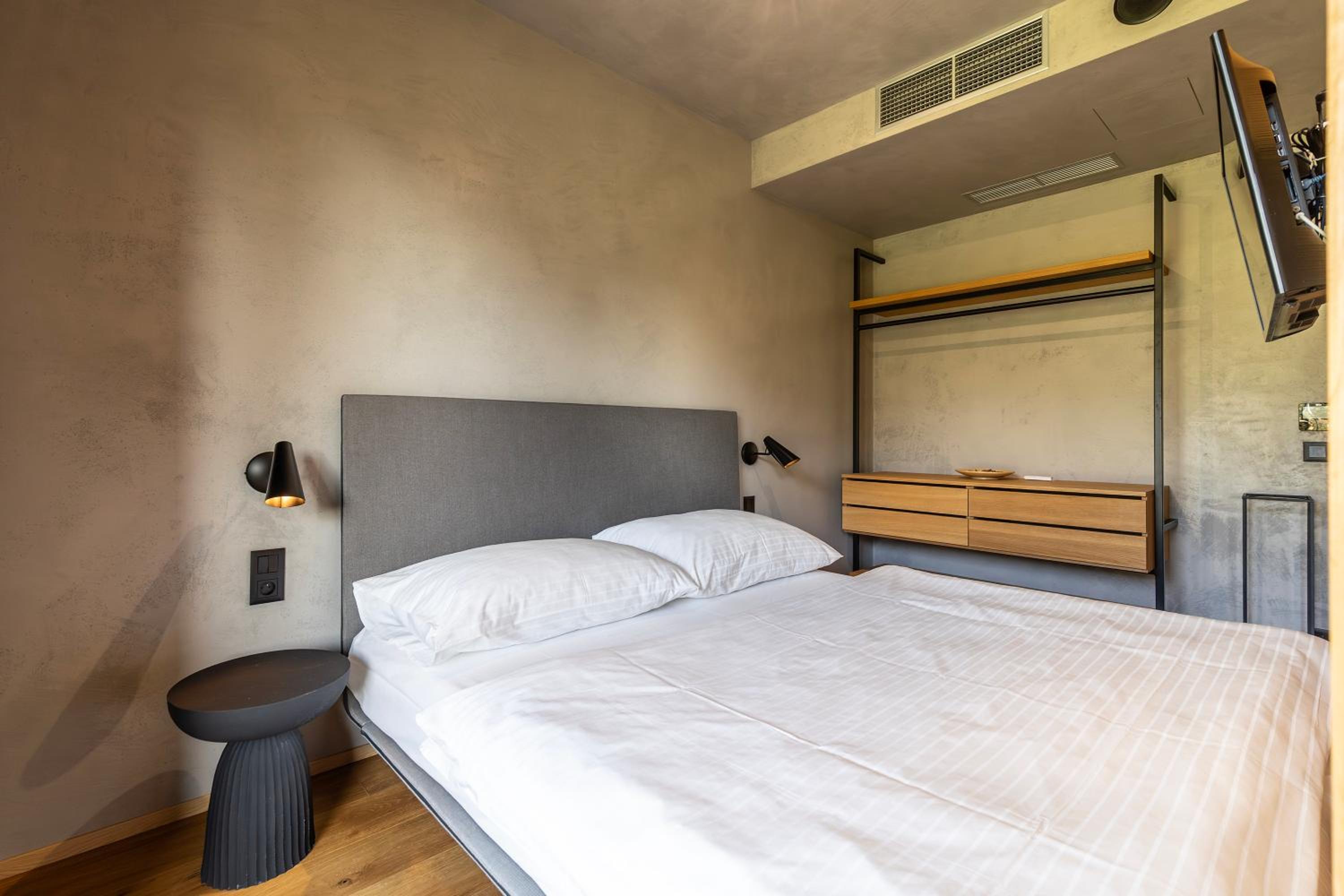 Junior Suite with Mountain View - Photo 4