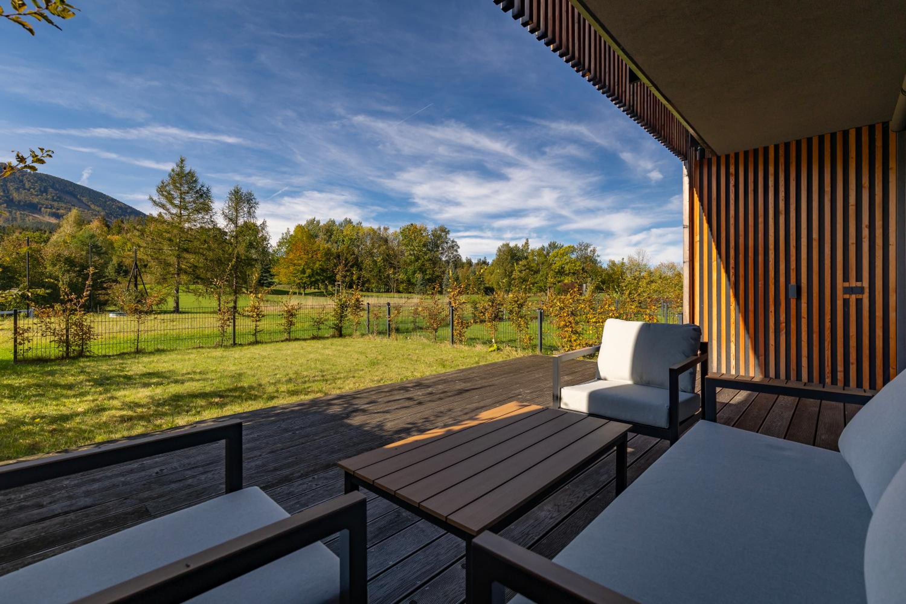 Junior Suite with Mountain View - Photo 5